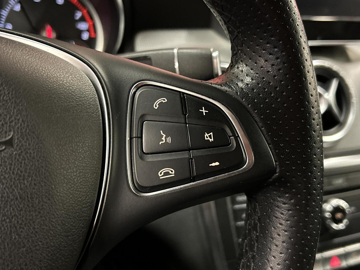 MERCEDES-BENZ CLA 2016