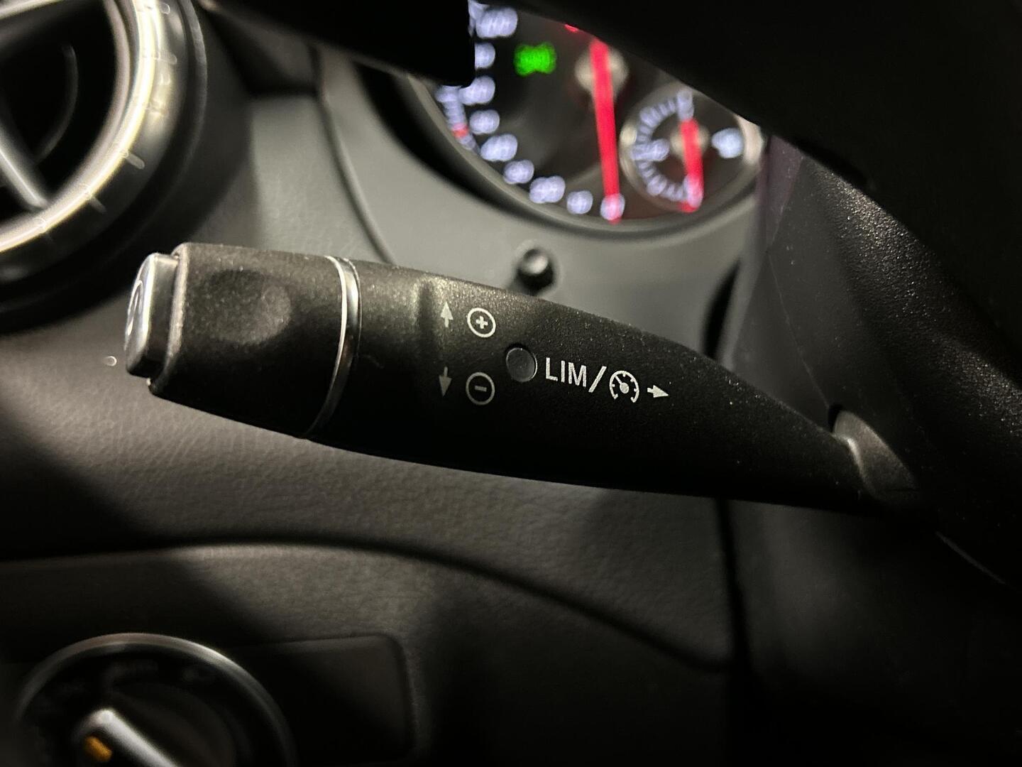 MERCEDES-BENZ CLA 2016