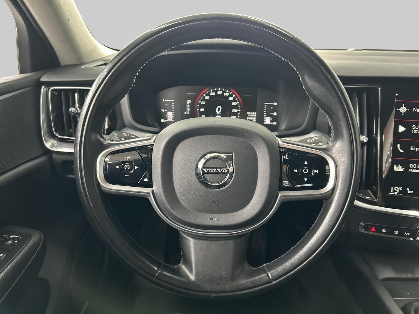 VOLVO V60 Cross Country 2019