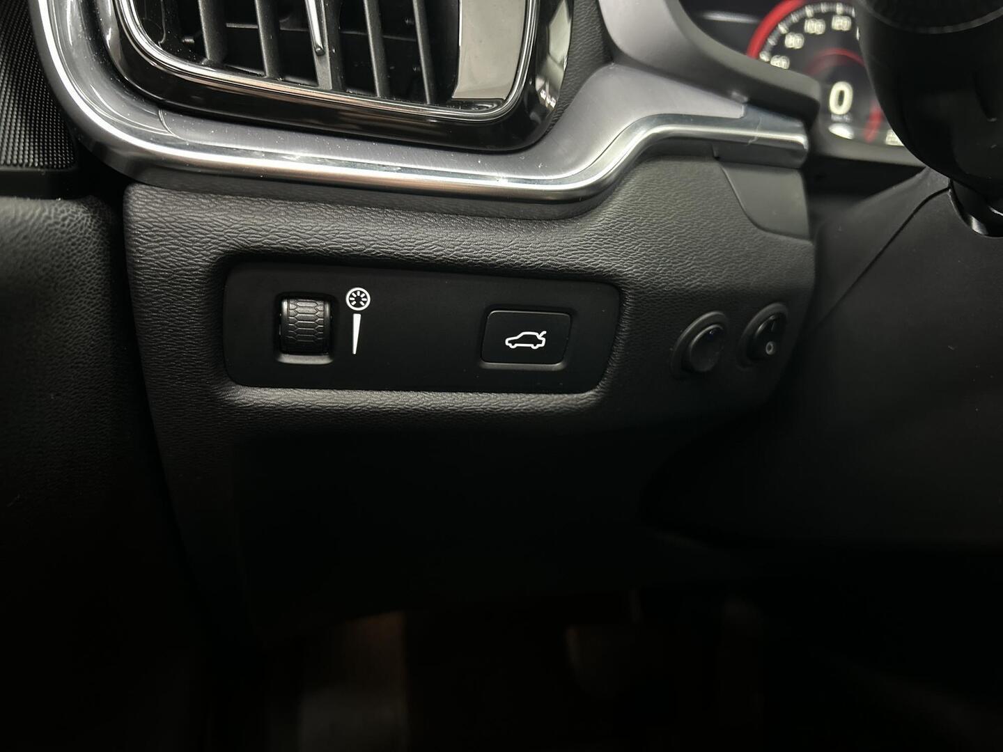 VOLVO V60 Cross Country 2019