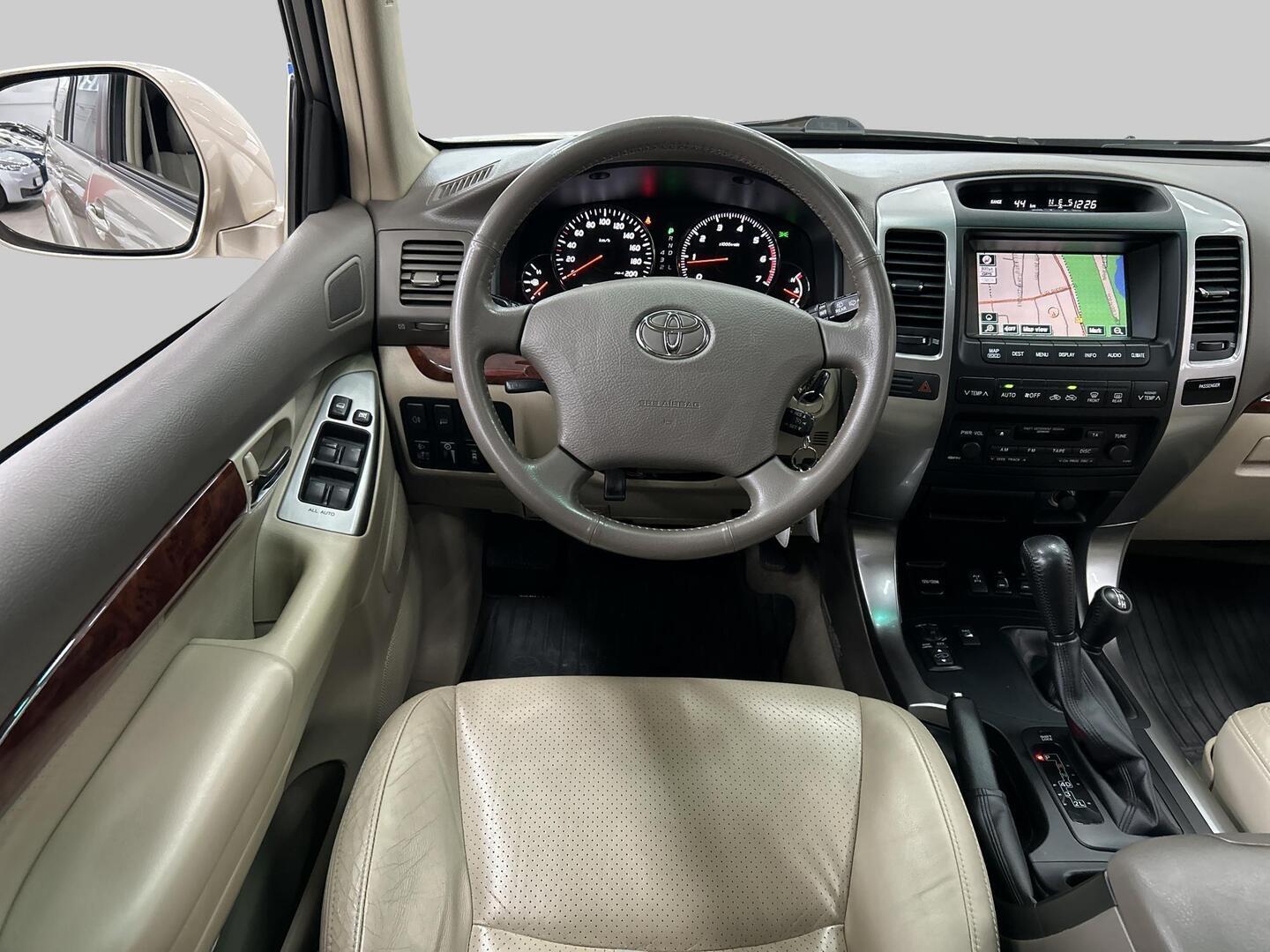 TOYOTA Land Cruiser 2006