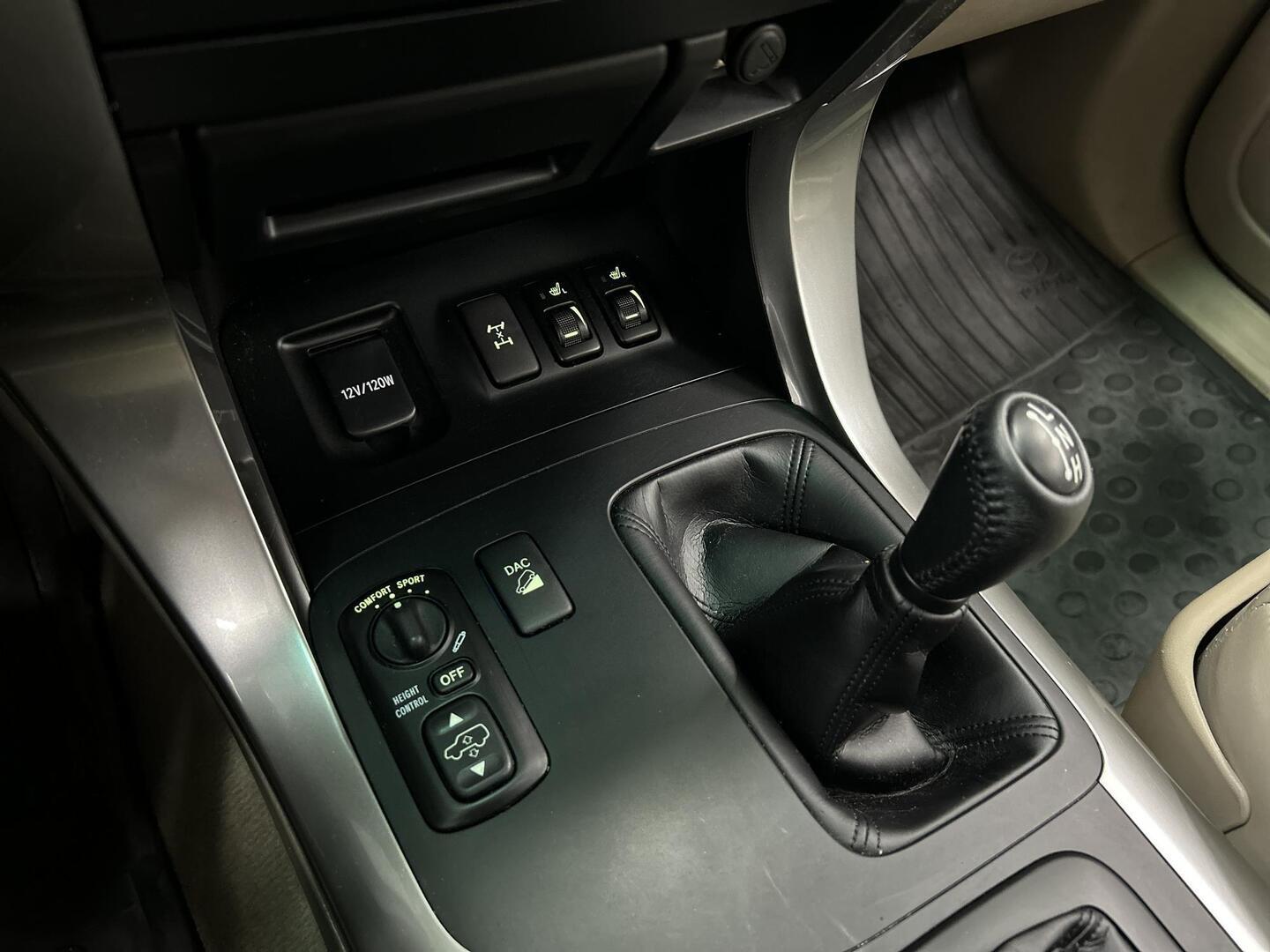 TOYOTA Land Cruiser 2006