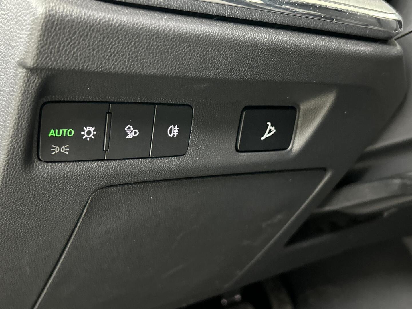 SKODA ENYAQ 2022