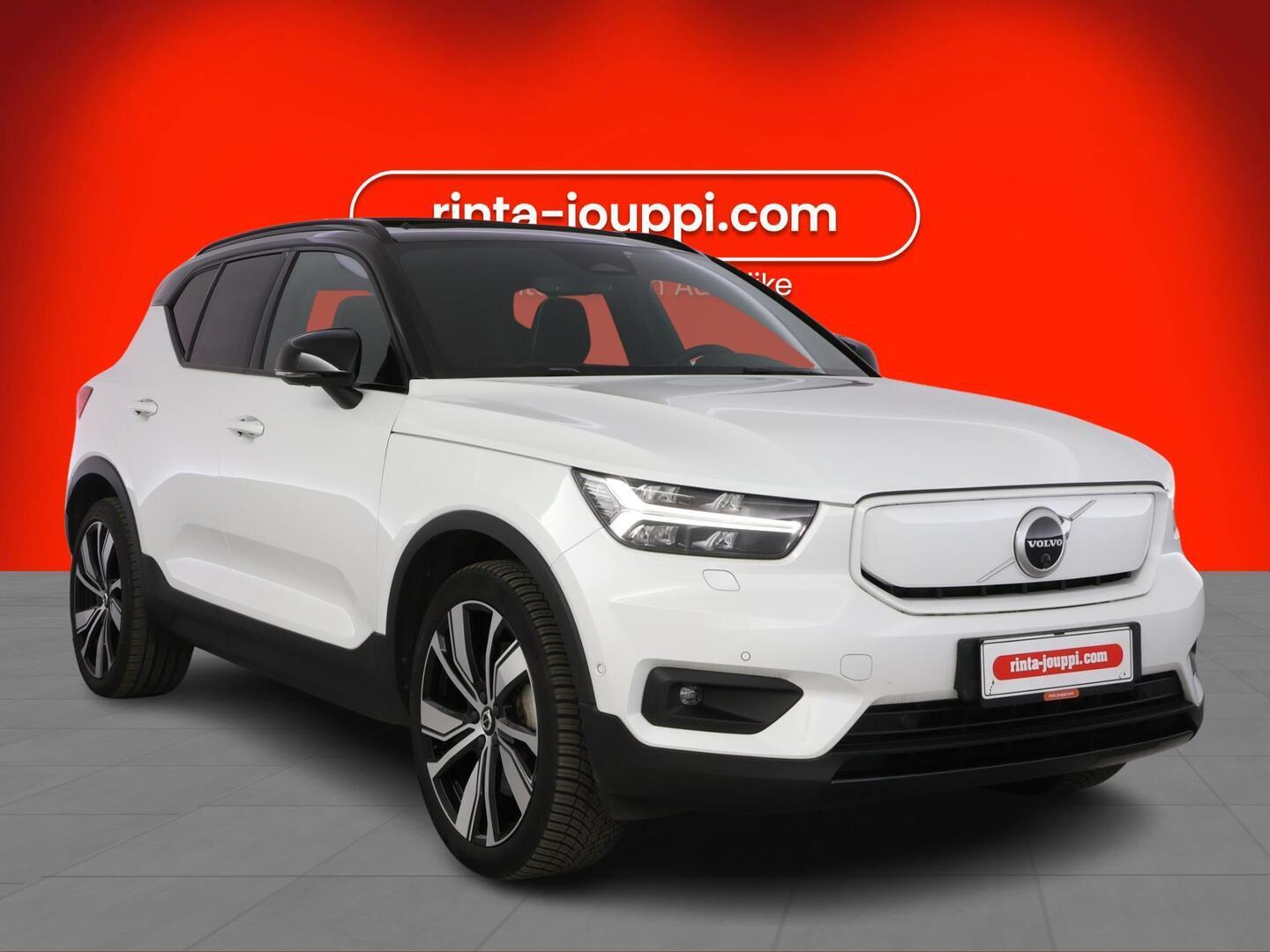 VOLVO XC40 2022