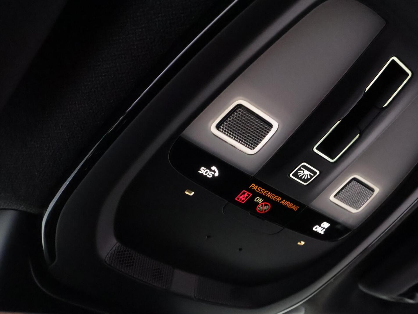 VOLVO XC40 2022