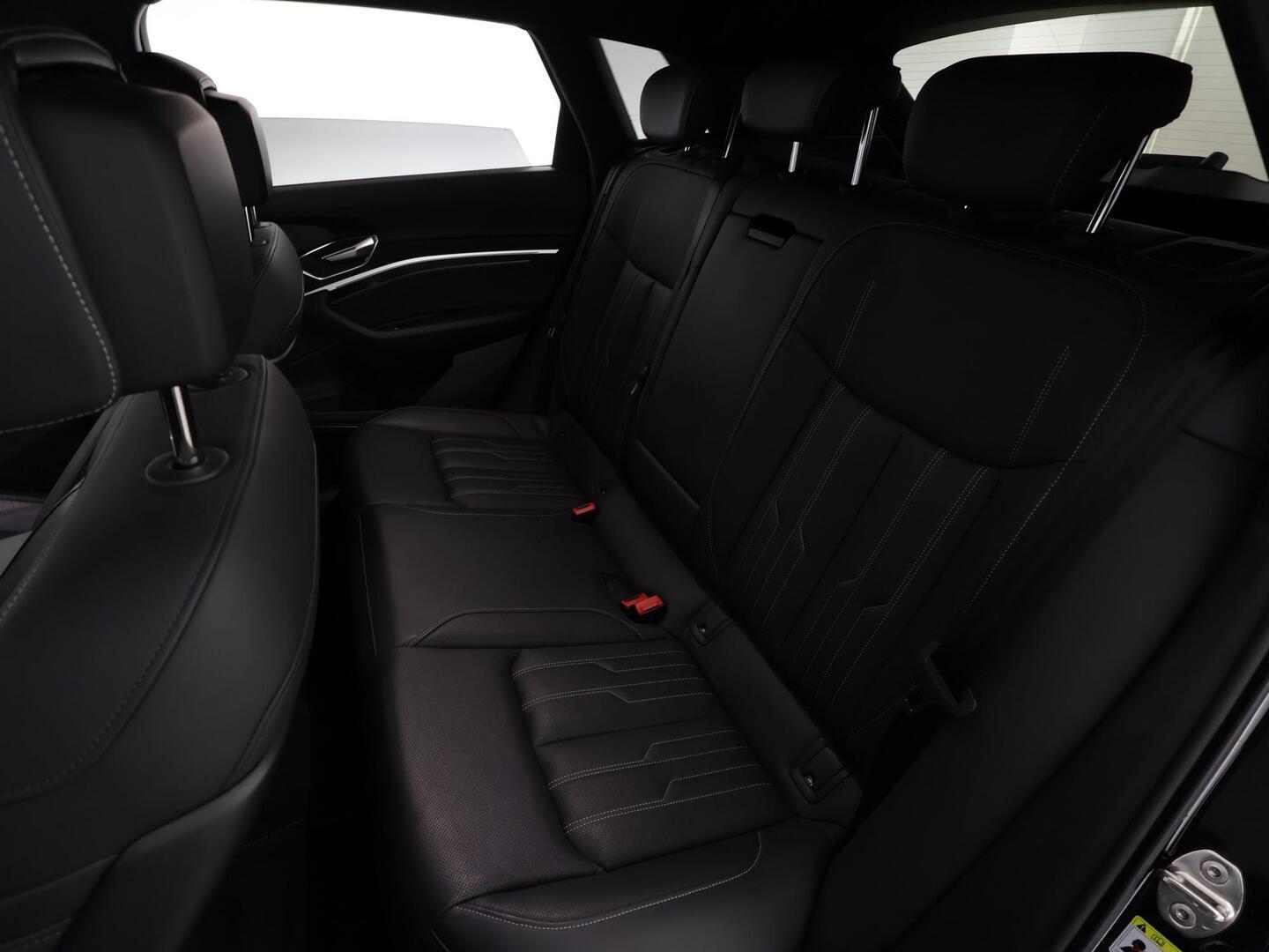 AUDI E-TRON 2023