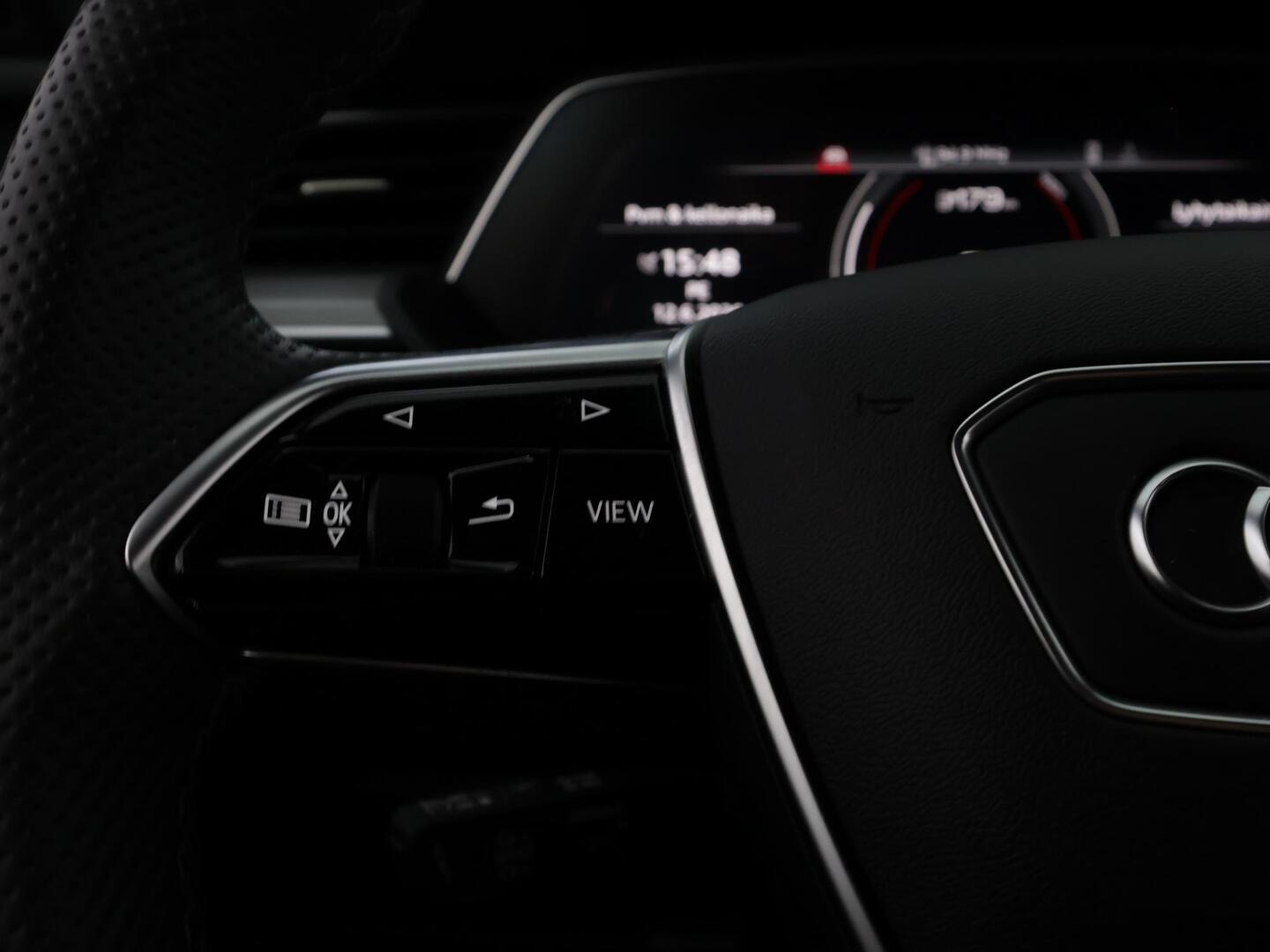 AUDI E-TRON 2023
