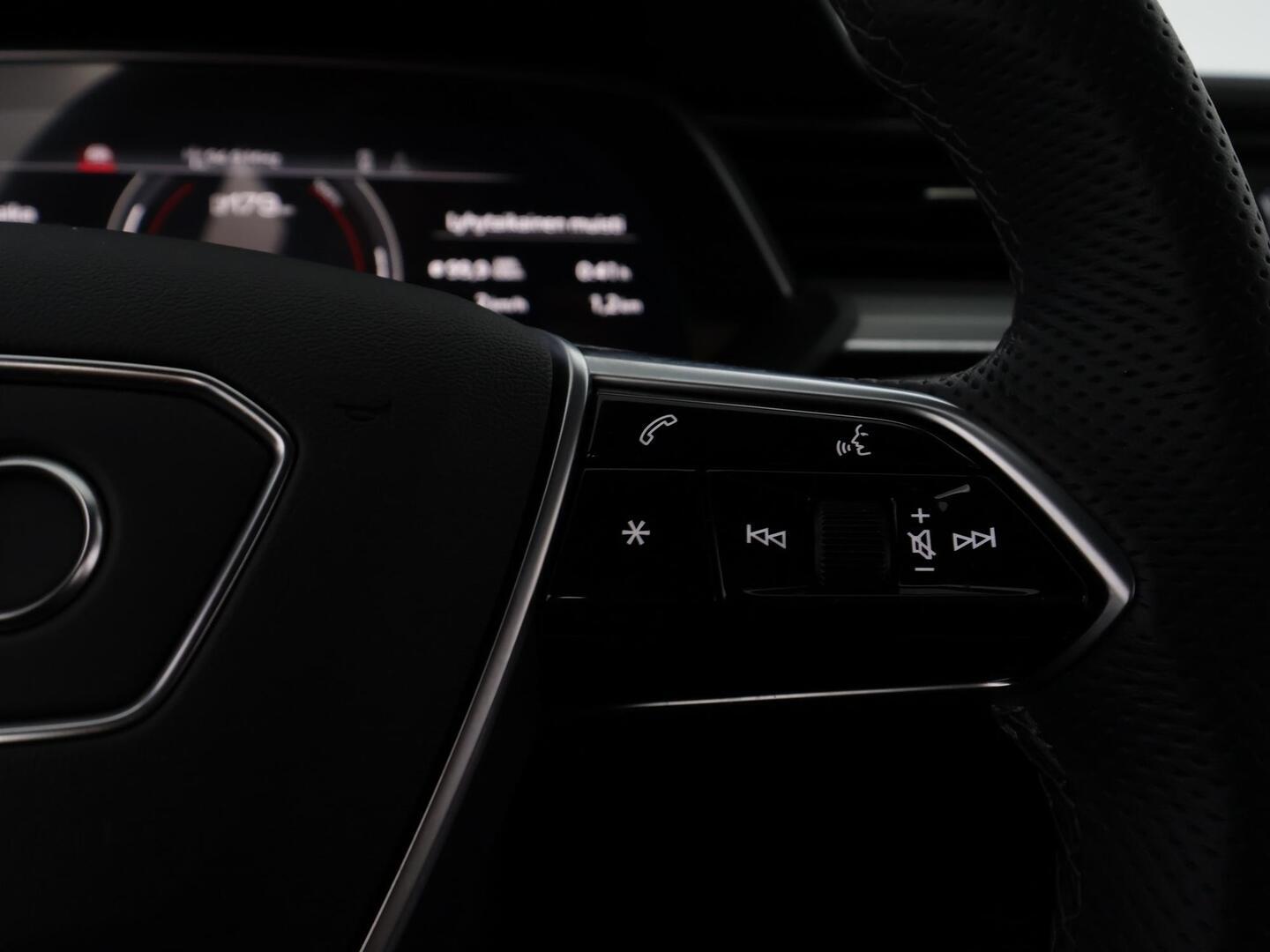 AUDI E-TRON 2023