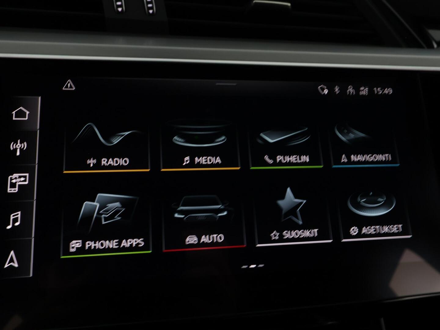 AUDI E-TRON 2023