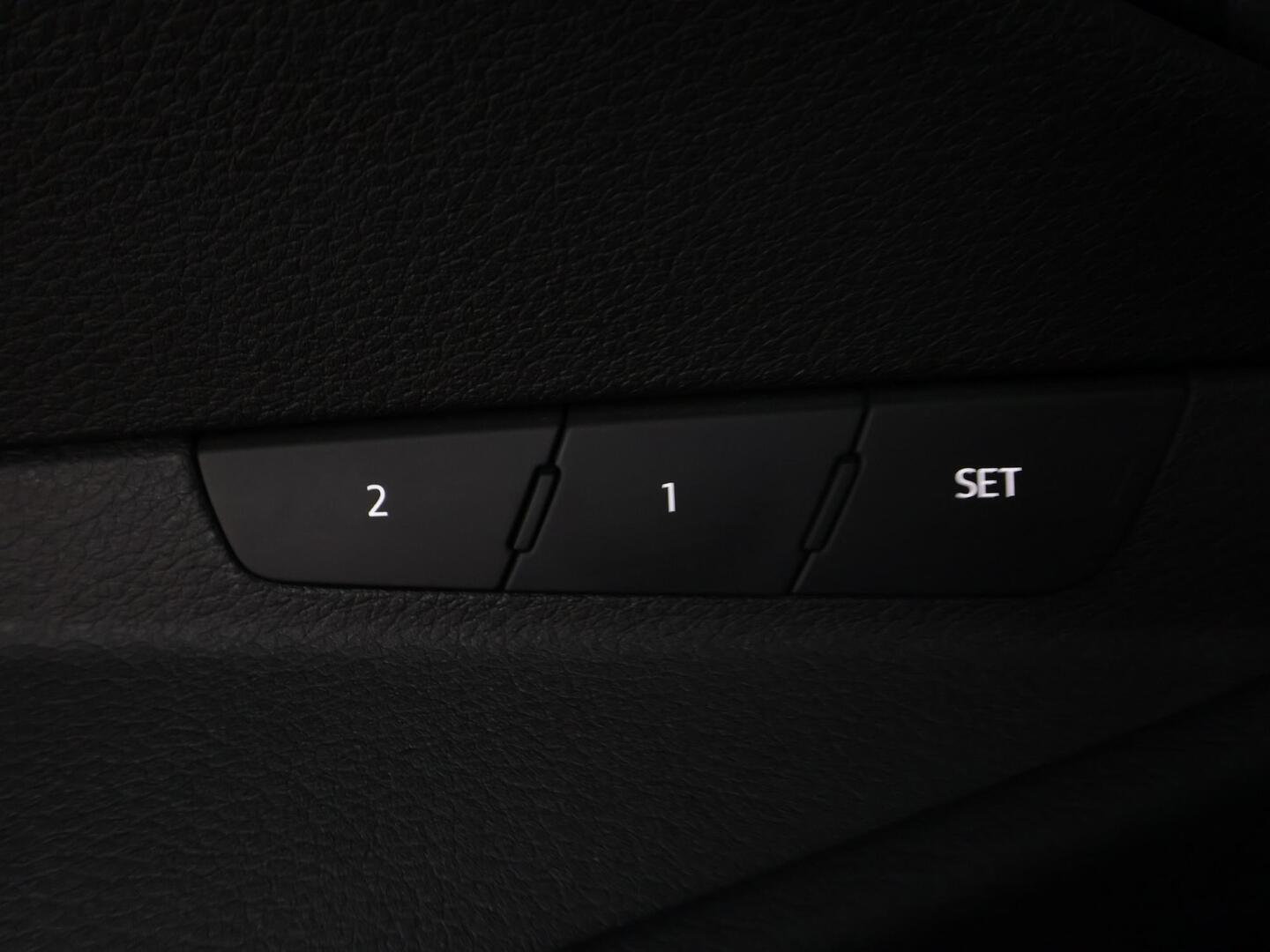 AUDI E-TRON 2023