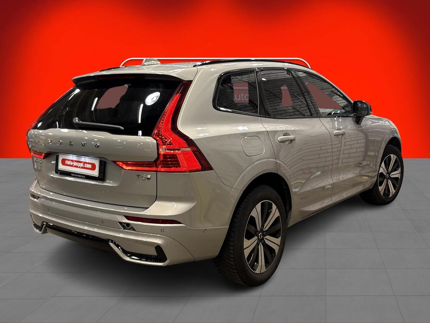 VOLVO XC60 2025