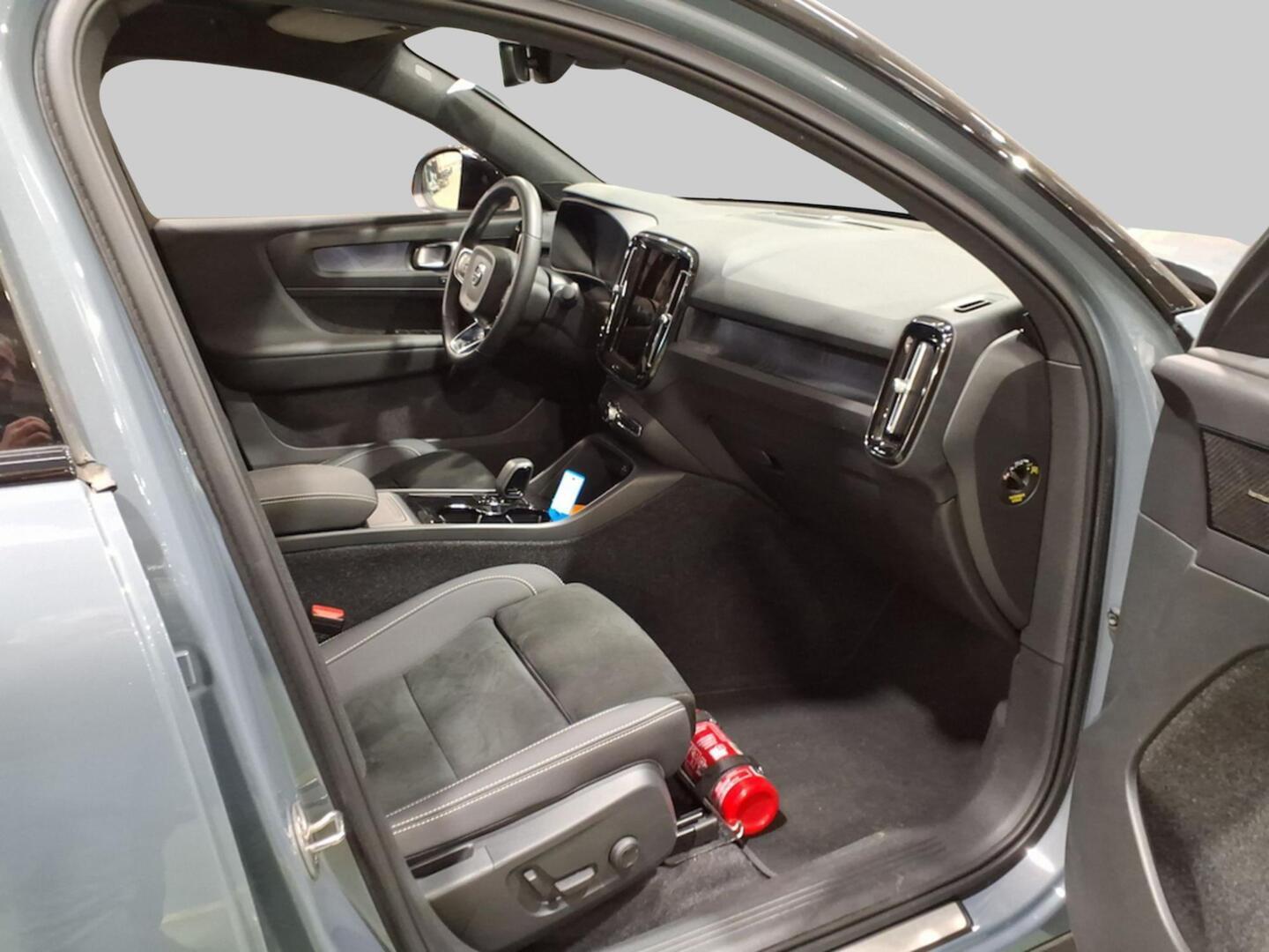 VOLVO C40 2022