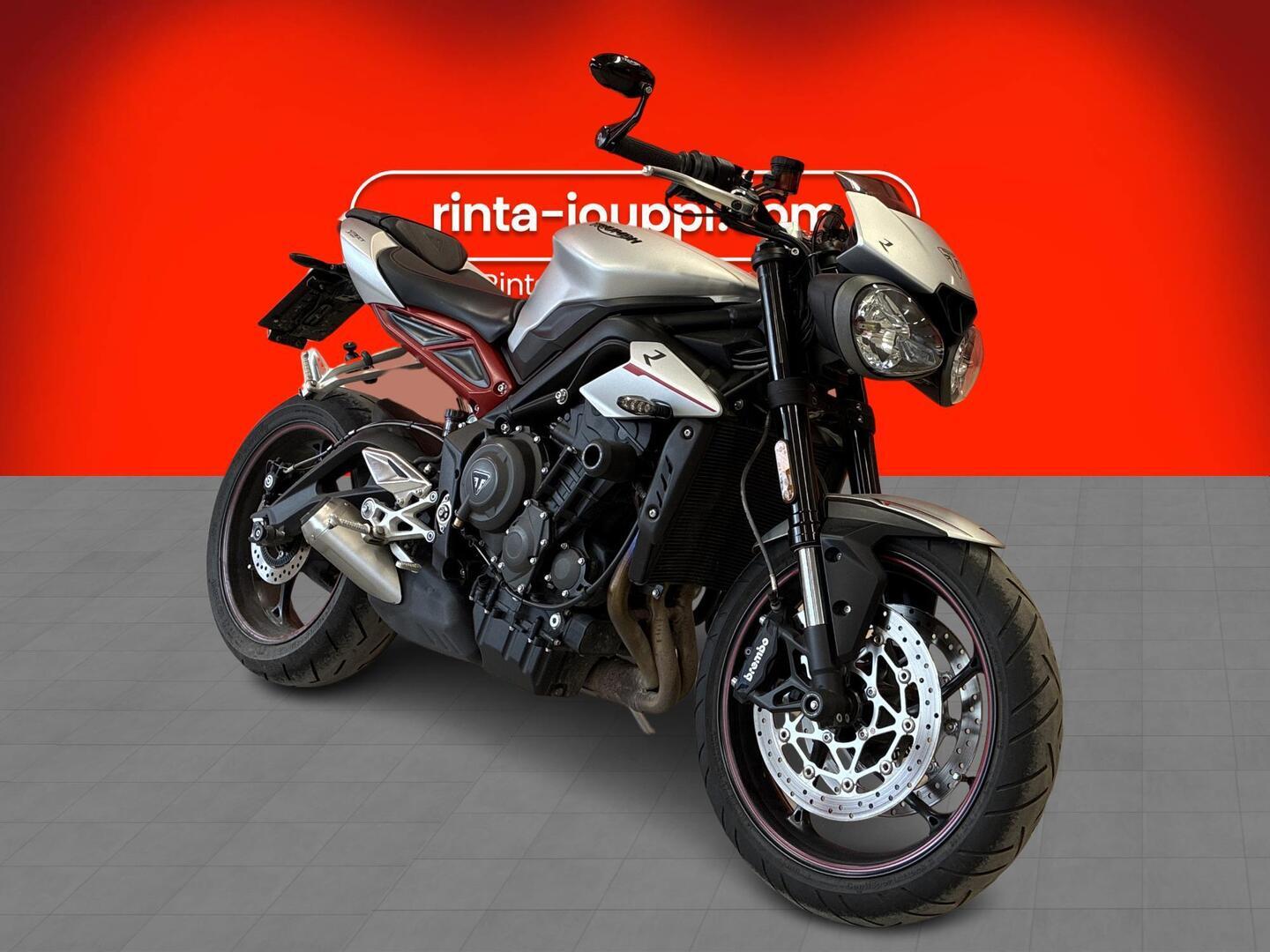 TRIUMPH STREET TRIPLE 2018