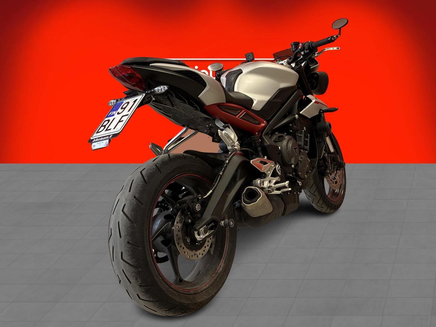 TRIUMPH STREET TRIPLE 2018