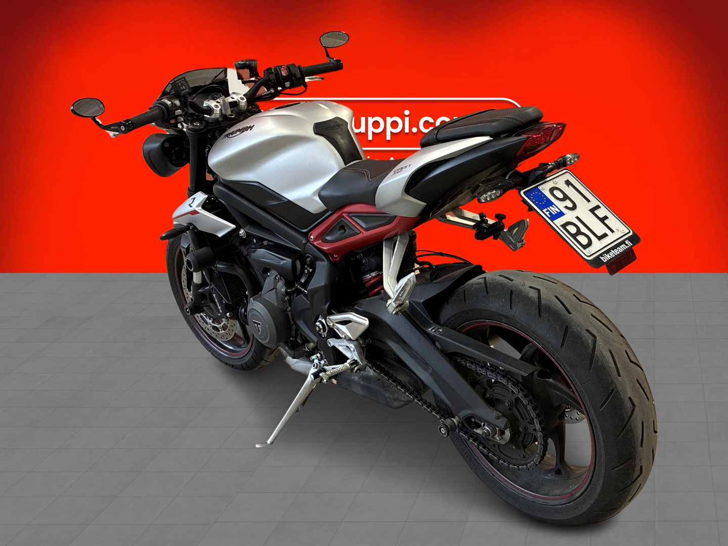 TRIUMPH STREET TRIPLE 2018