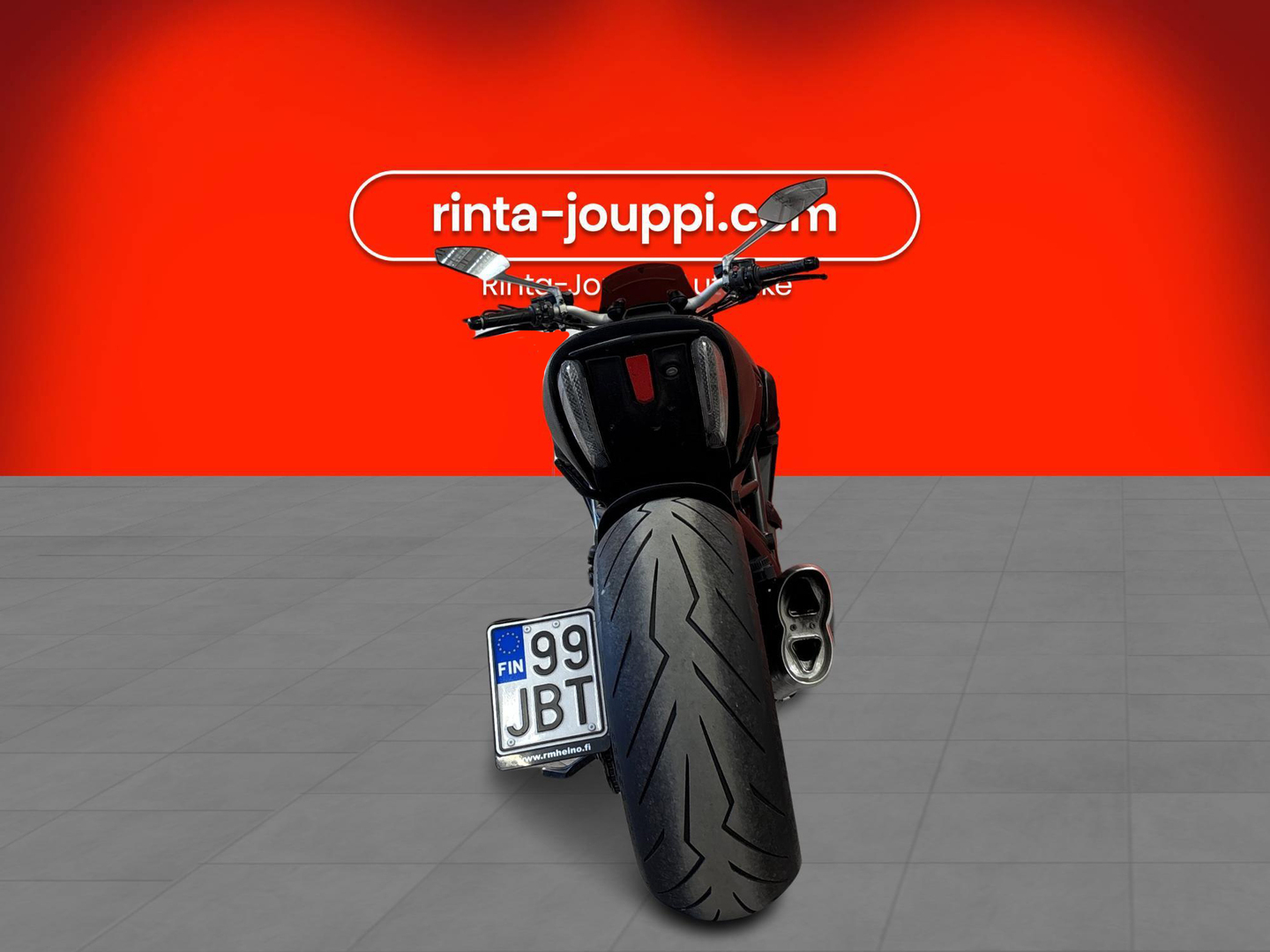 DUCATI DIAVEL 2011