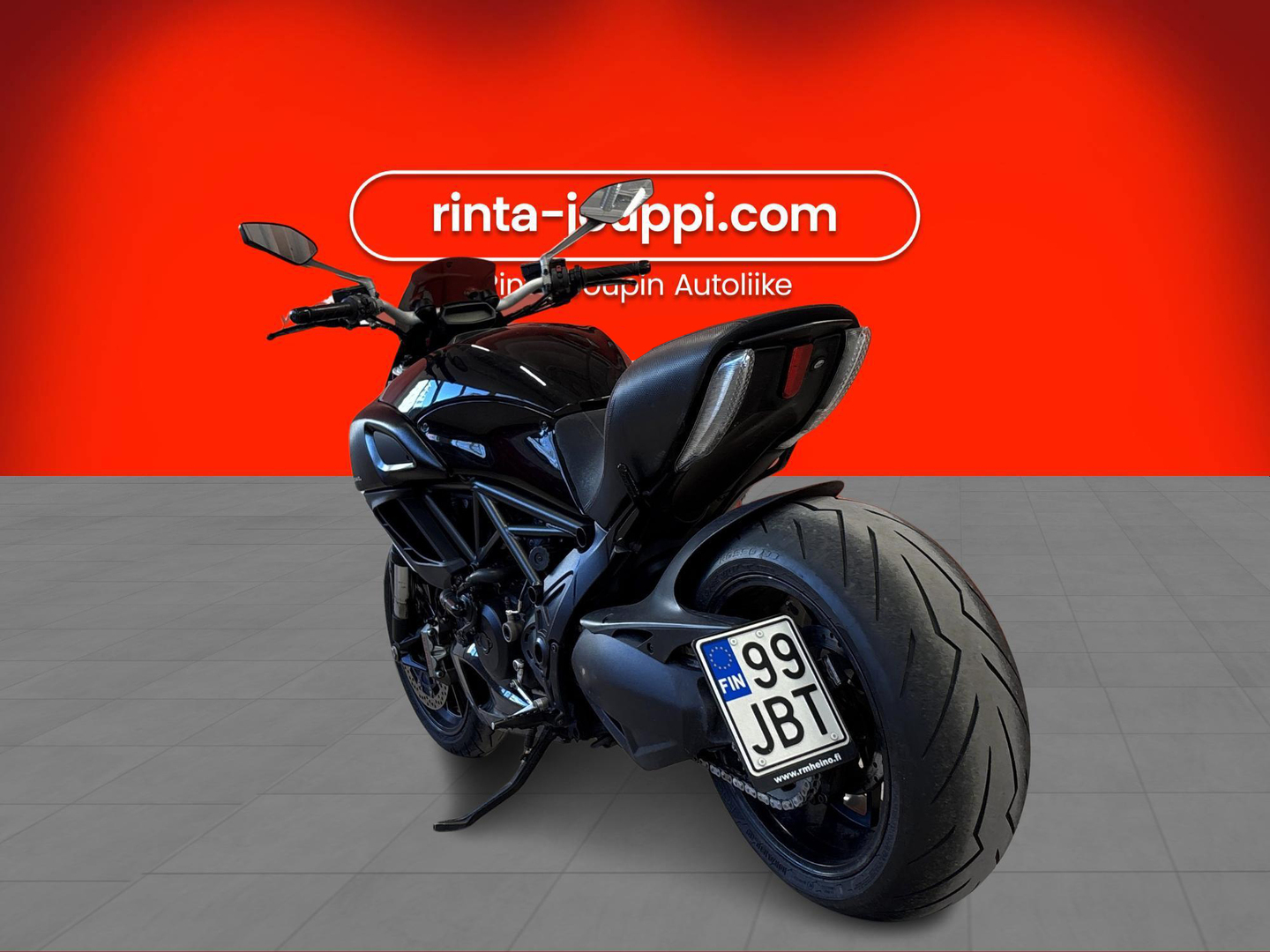 DUCATI DIAVEL 2011