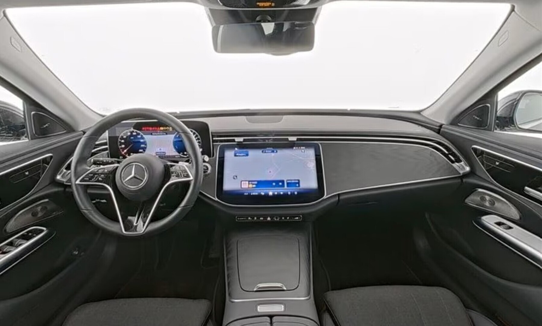 MERCEDES-BENZ E 2026