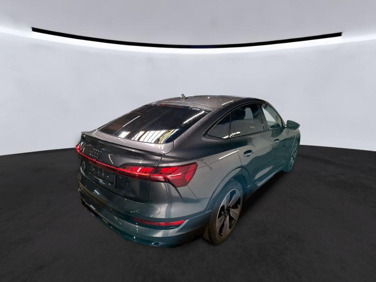 AUDI E-TRON 2023