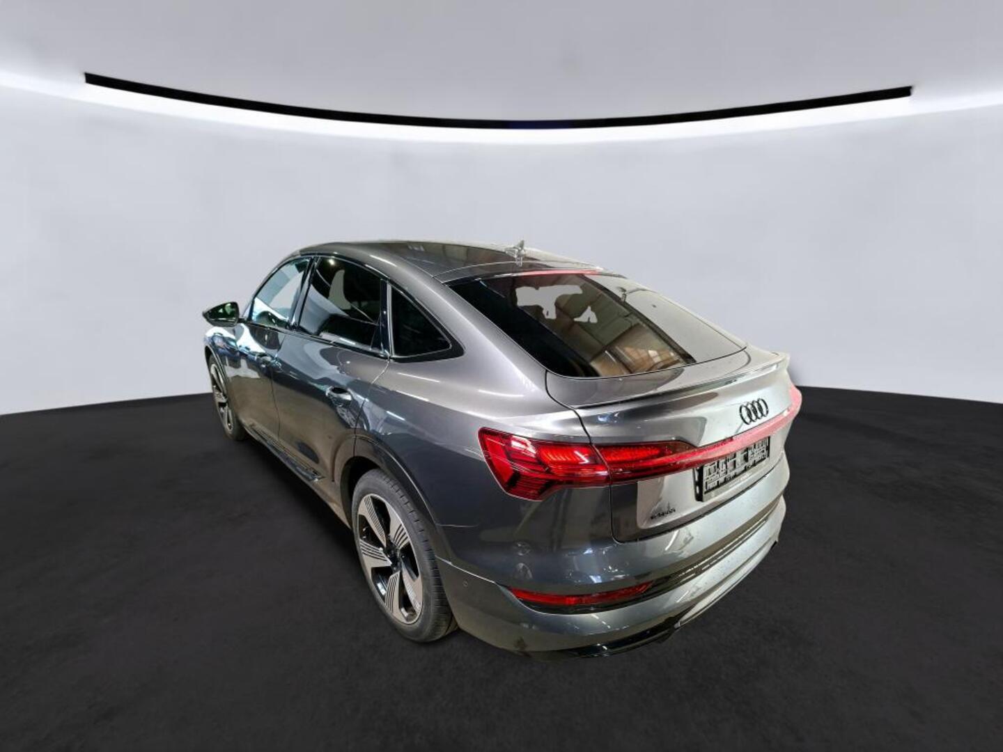 AUDI E-TRON 2023
