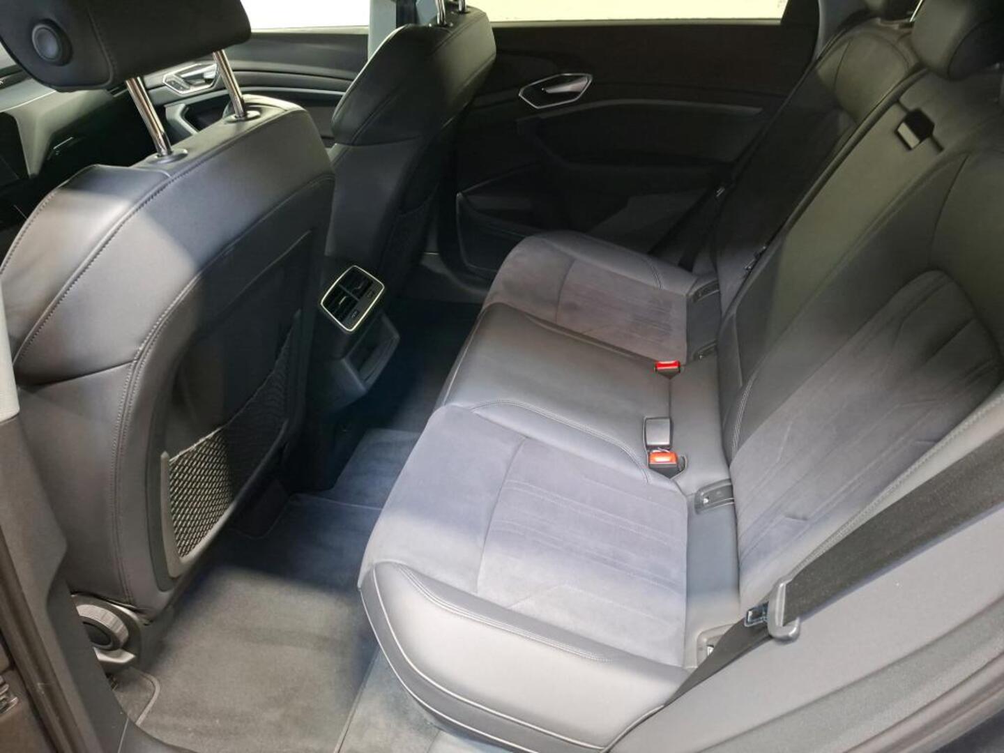 AUDI E-TRON 2023