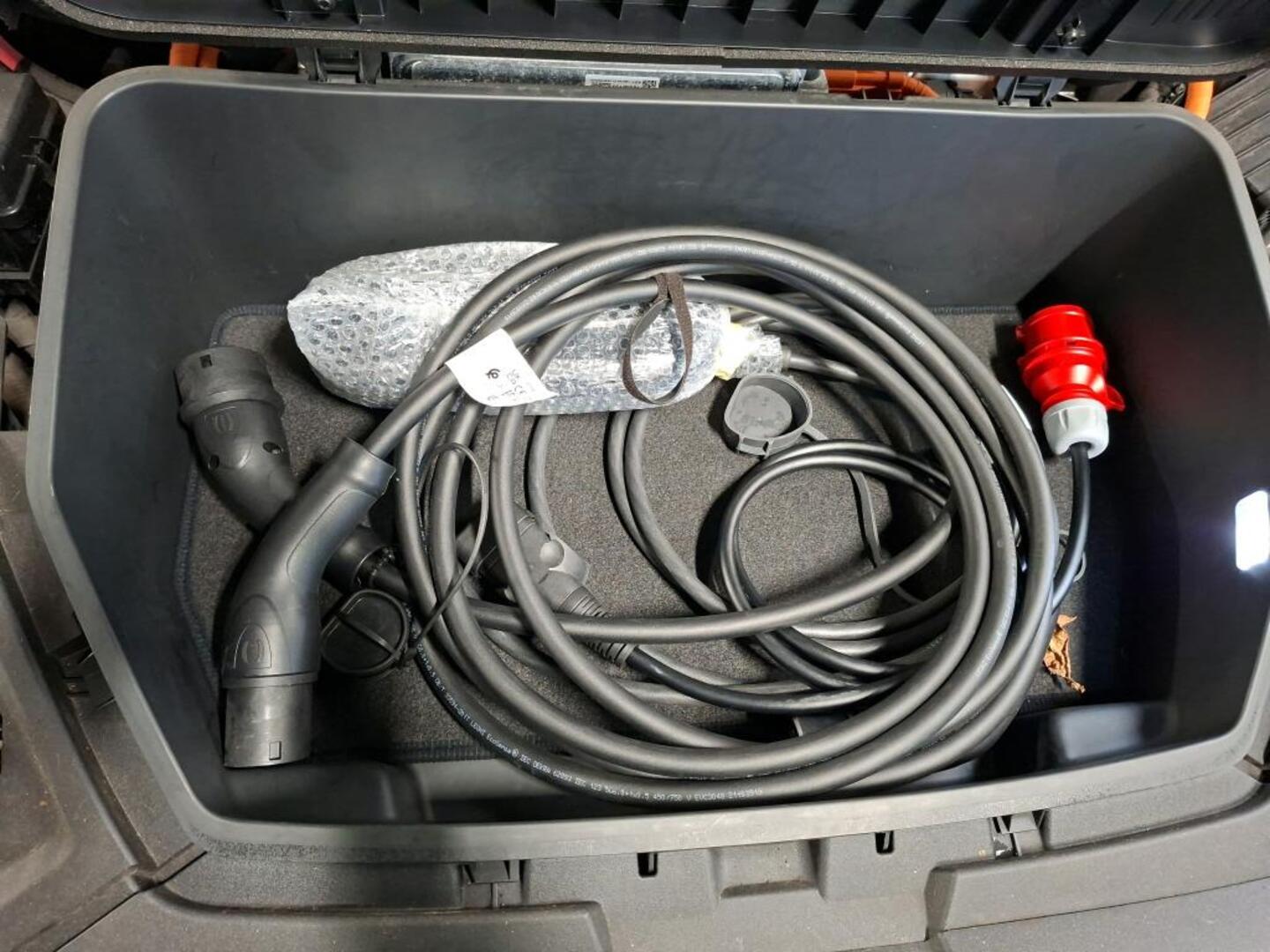 AUDI E-TRON 2023