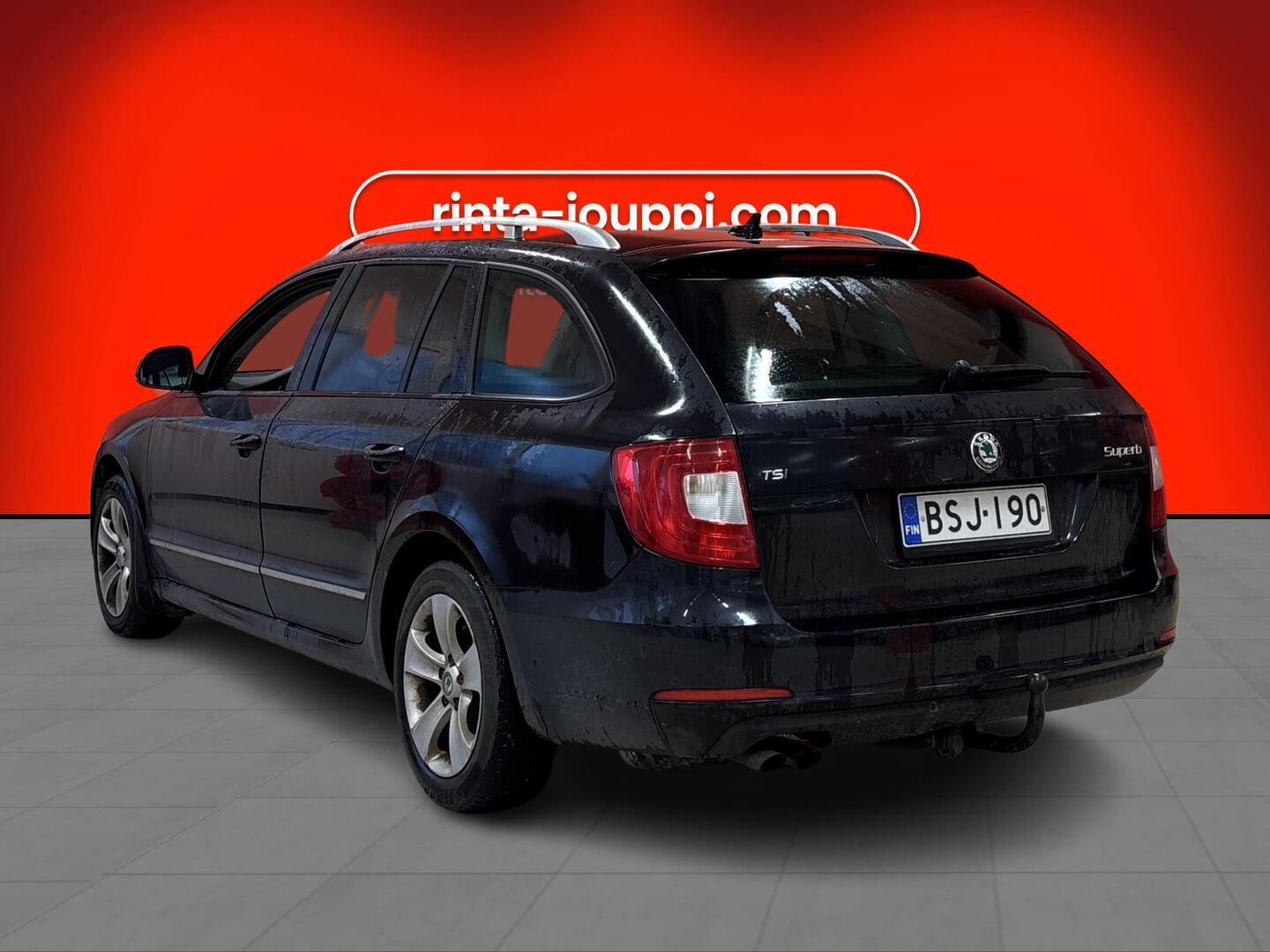 SKODA Superb 2012
