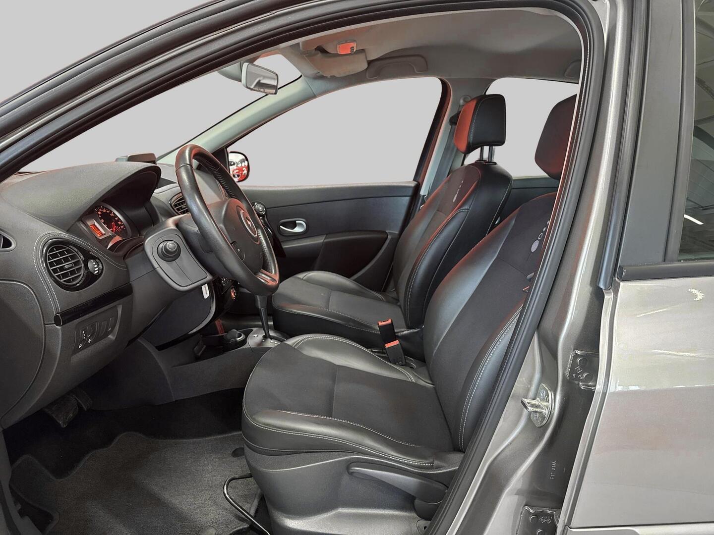 RENAULT Clio 2012