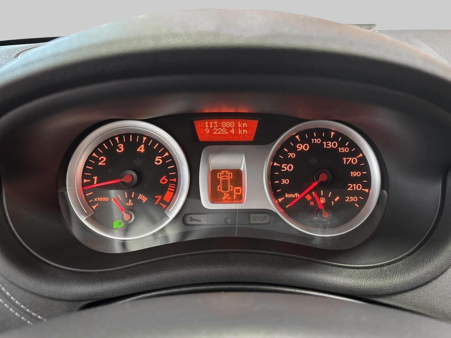 RENAULT Clio 2012