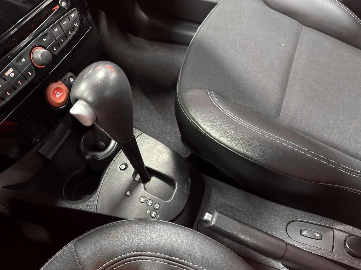 RENAULT Clio 2012