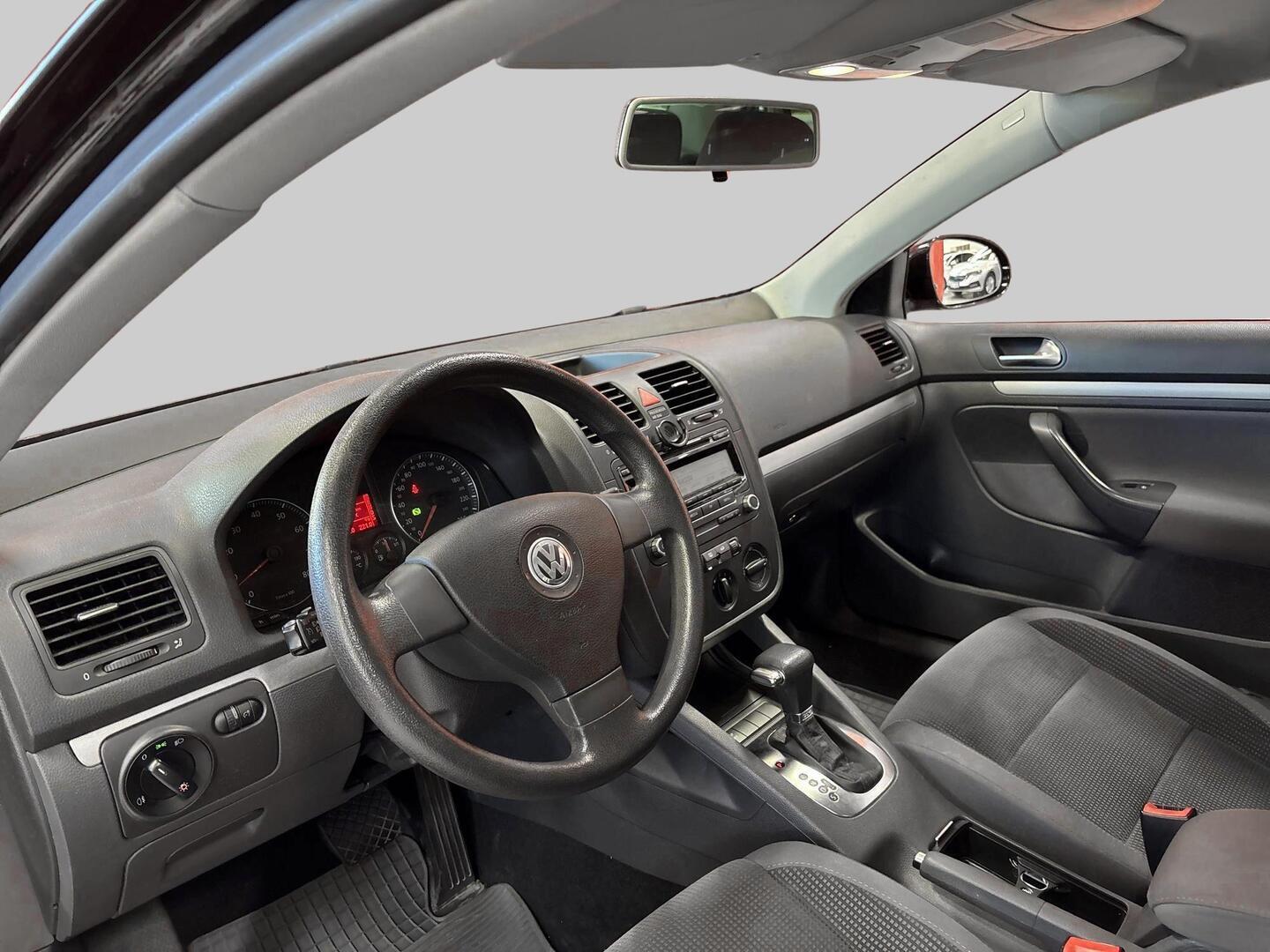 VOLKSWAGEN Jetta 2009