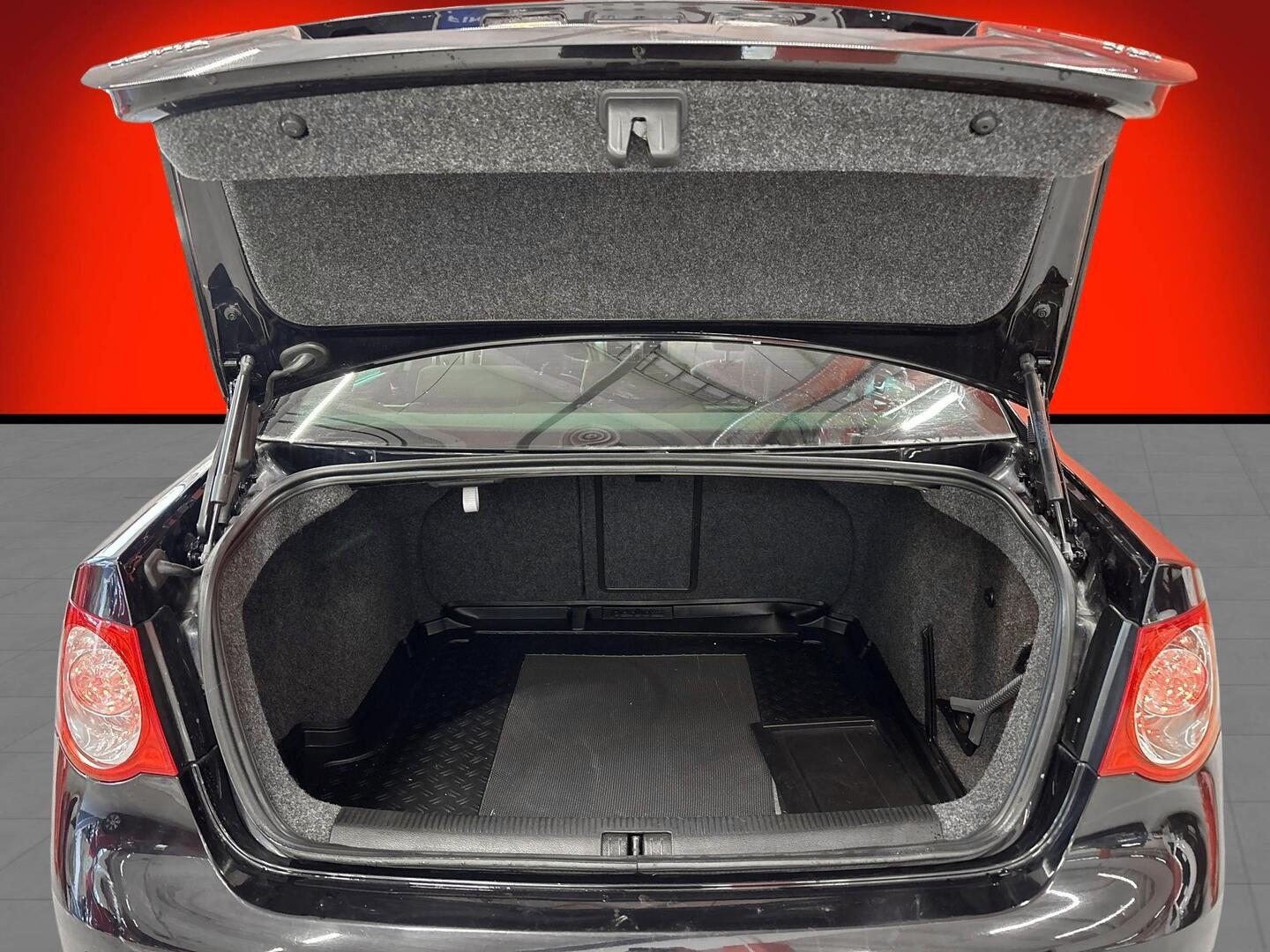 VOLKSWAGEN Jetta 2009