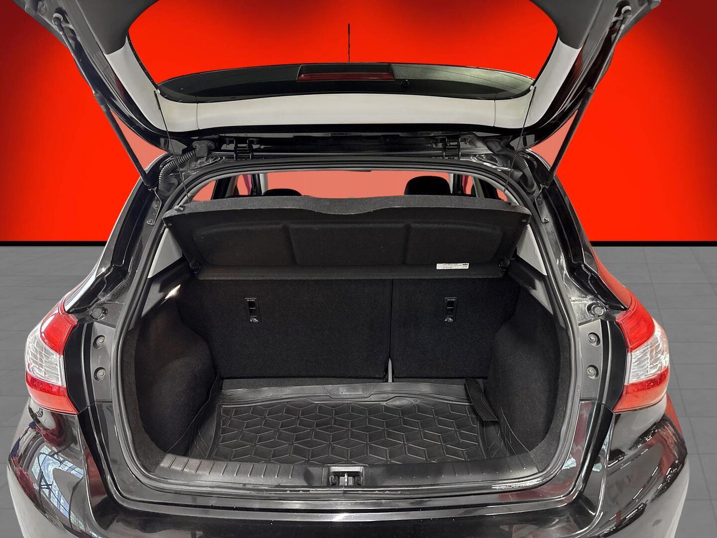 NISSAN Pulsar 2015