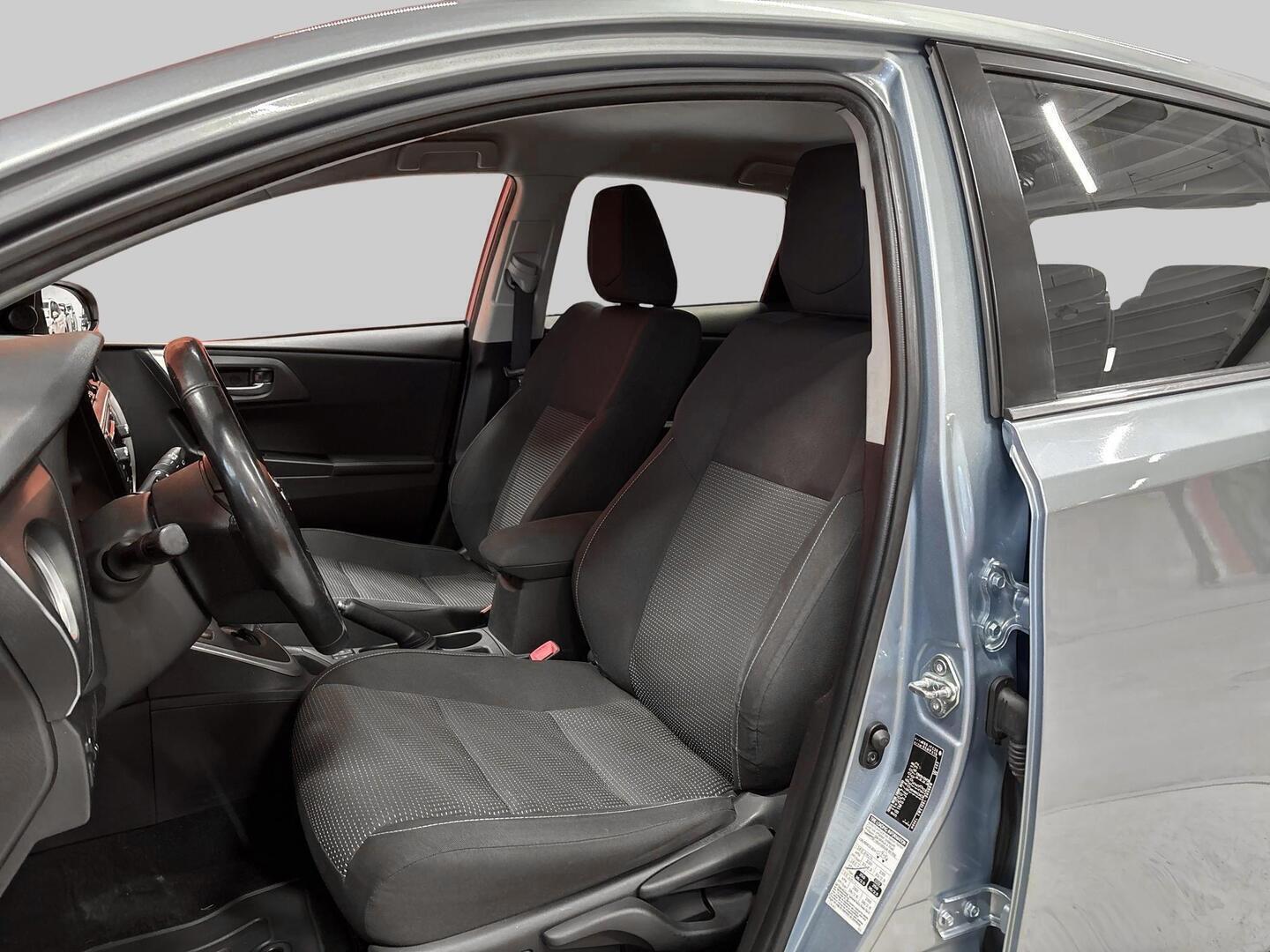 TOYOTA Auris 2013