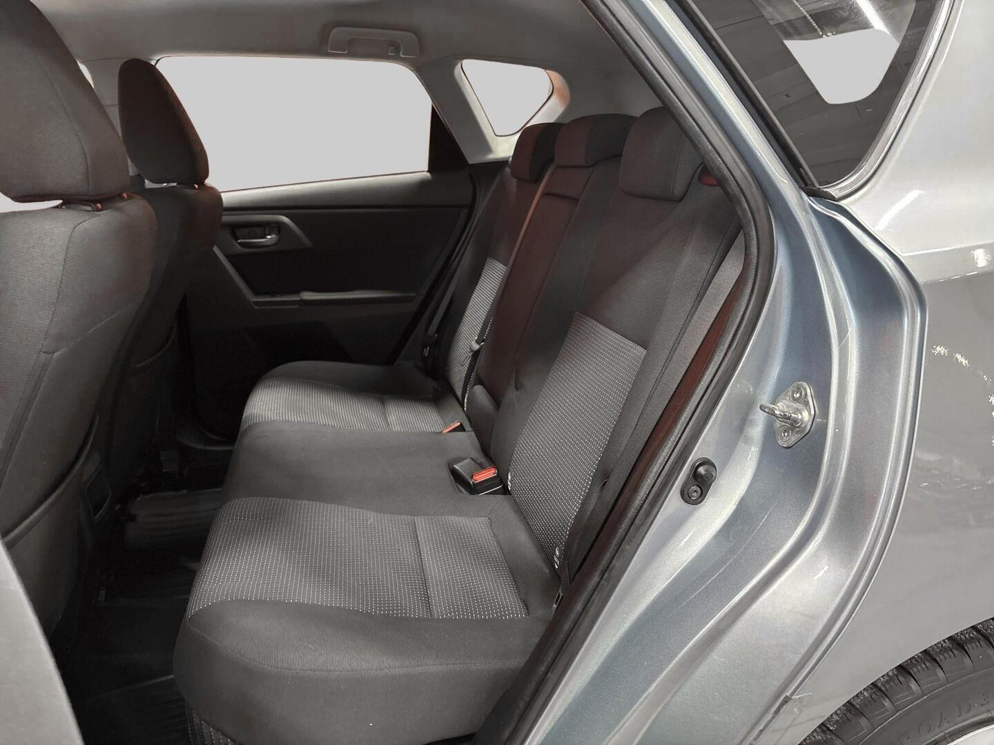 TOYOTA Auris 2013
