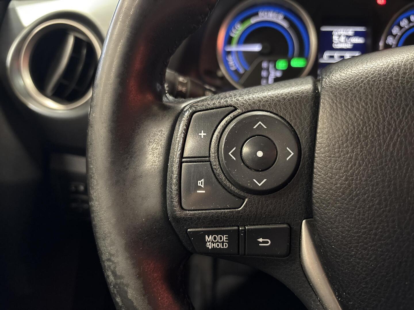 TOYOTA Auris 2013