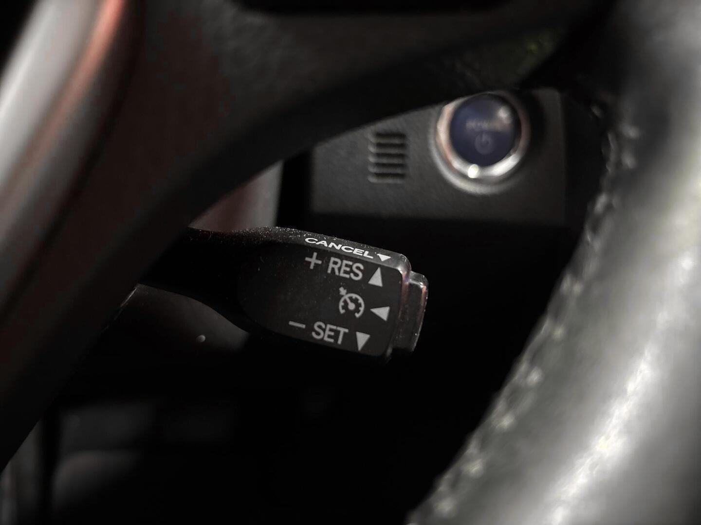 TOYOTA Auris 2013