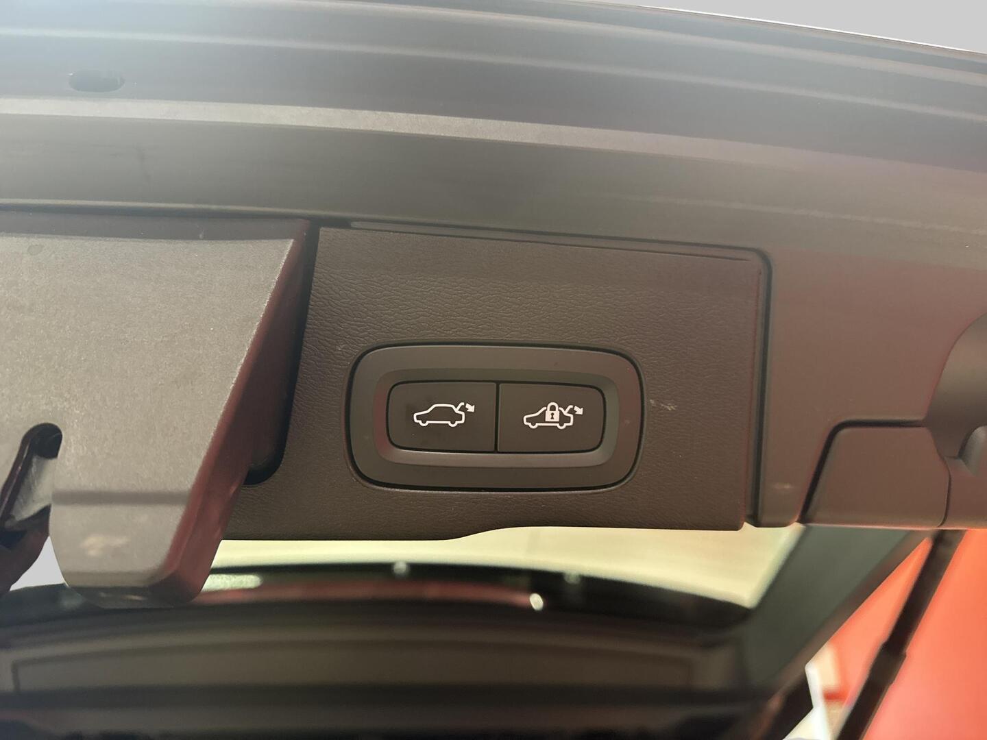 VOLVO XC60 2021