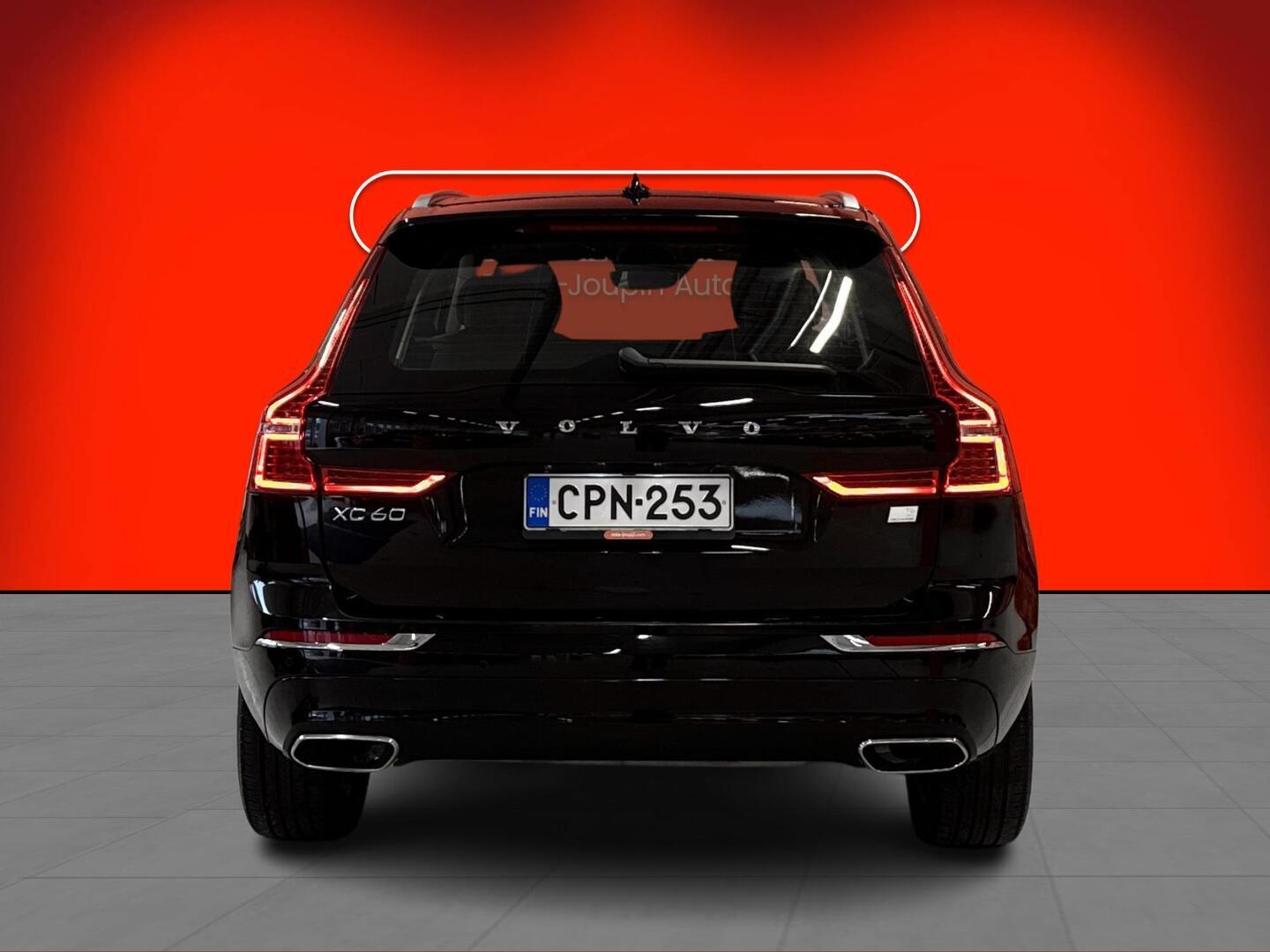 VOLVO XC60 2021