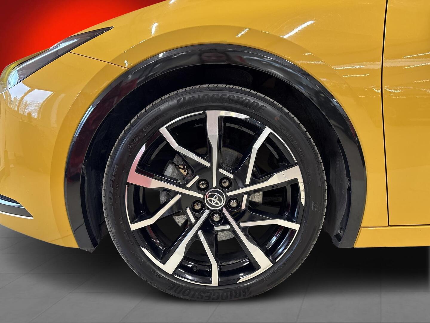 TOYOTA Prius Plug-in 2023