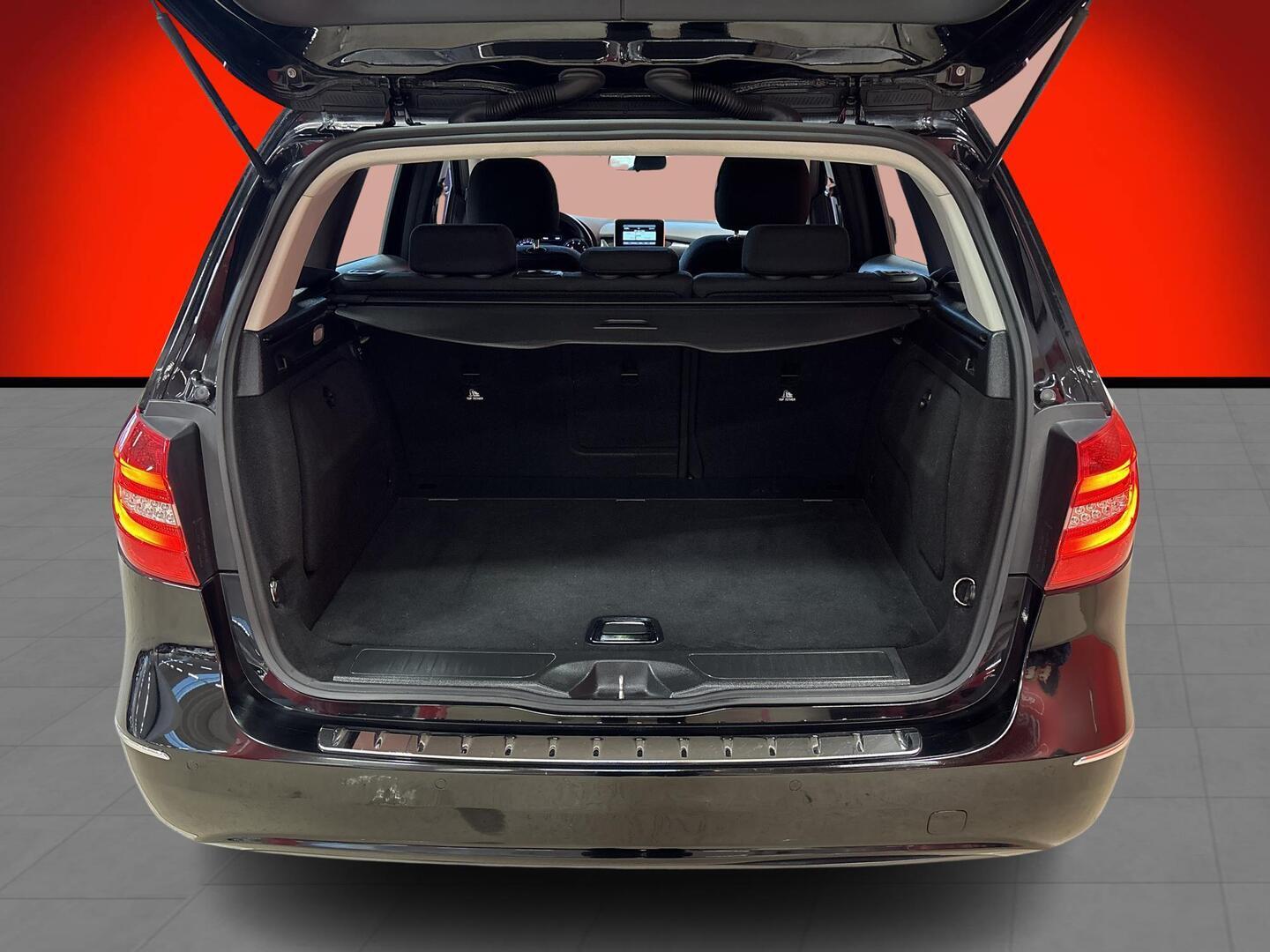 MERCEDES-BENZ B 2013