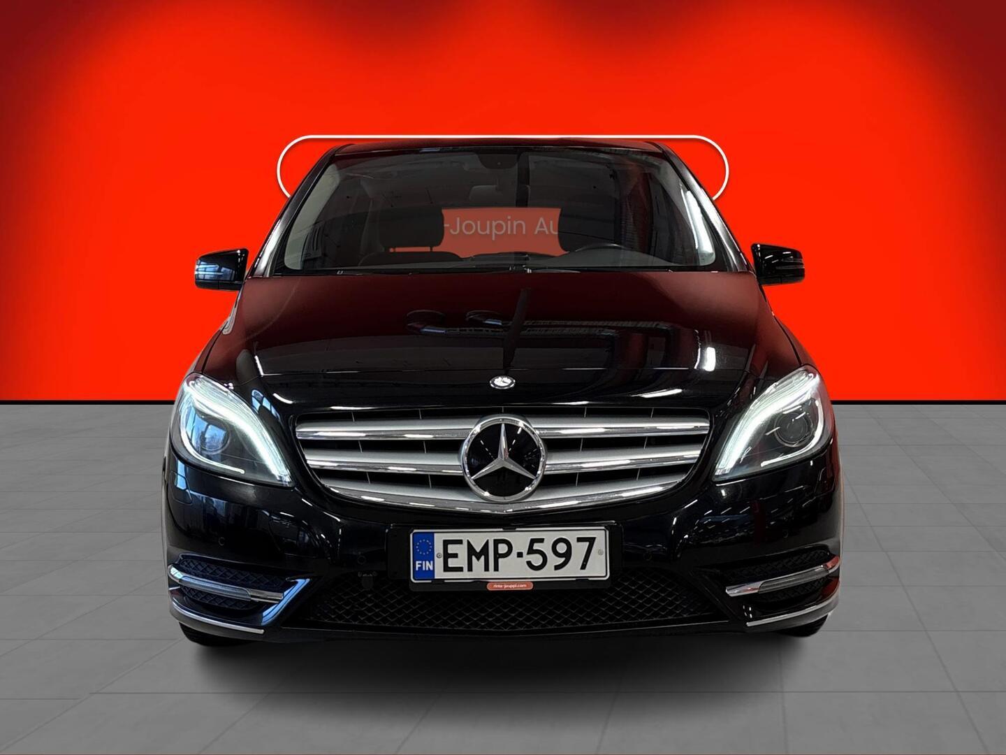 MERCEDES-BENZ B 2013