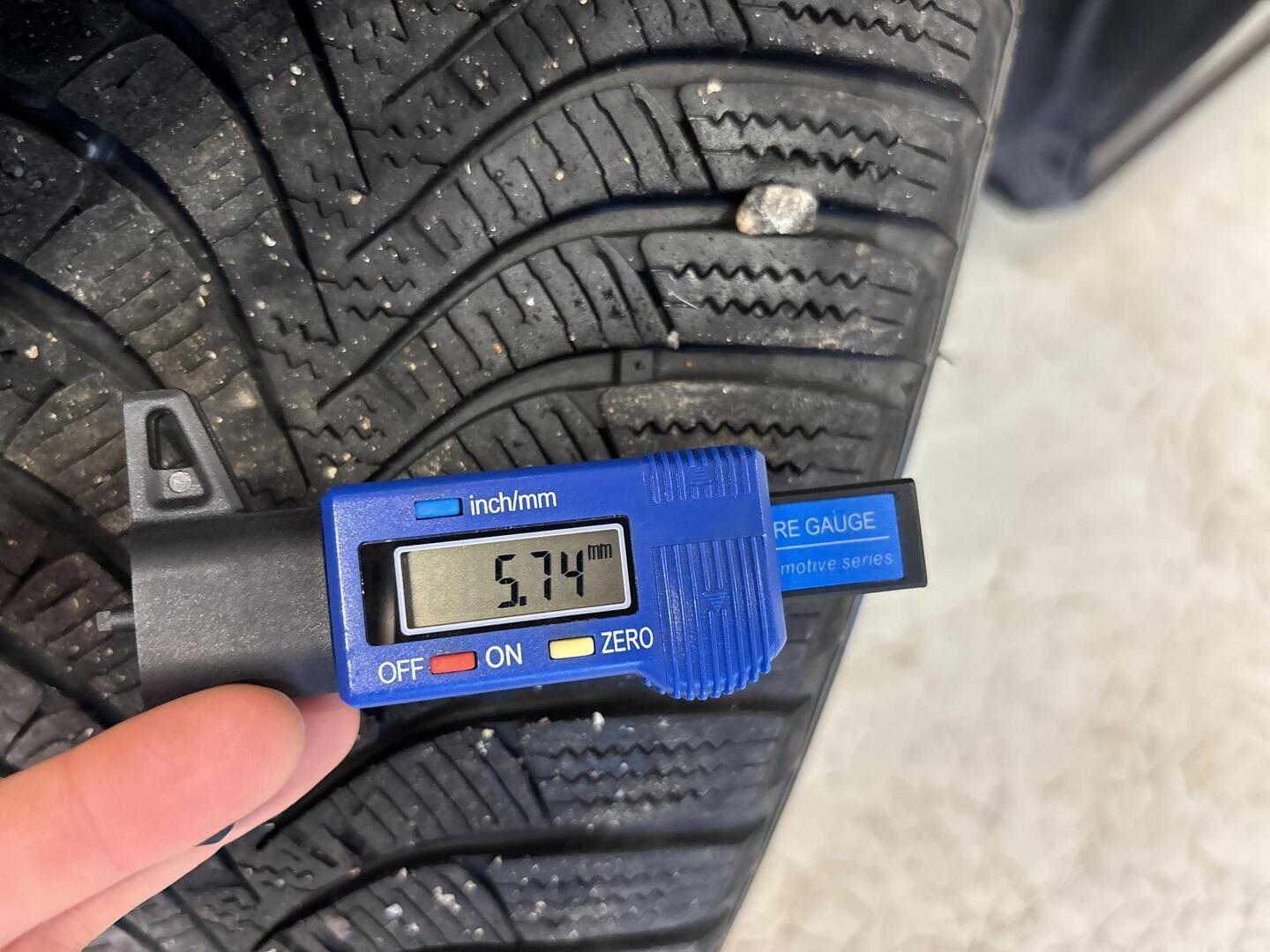 MERCEDES-BENZ B 2013