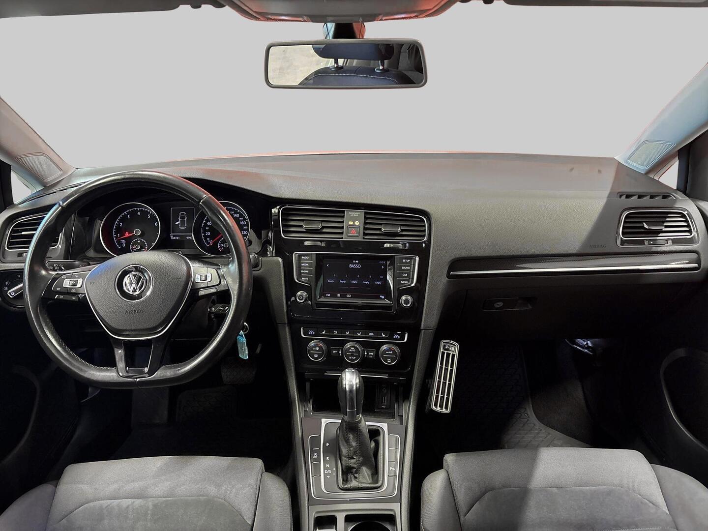 VOLKSWAGEN Golf 2014