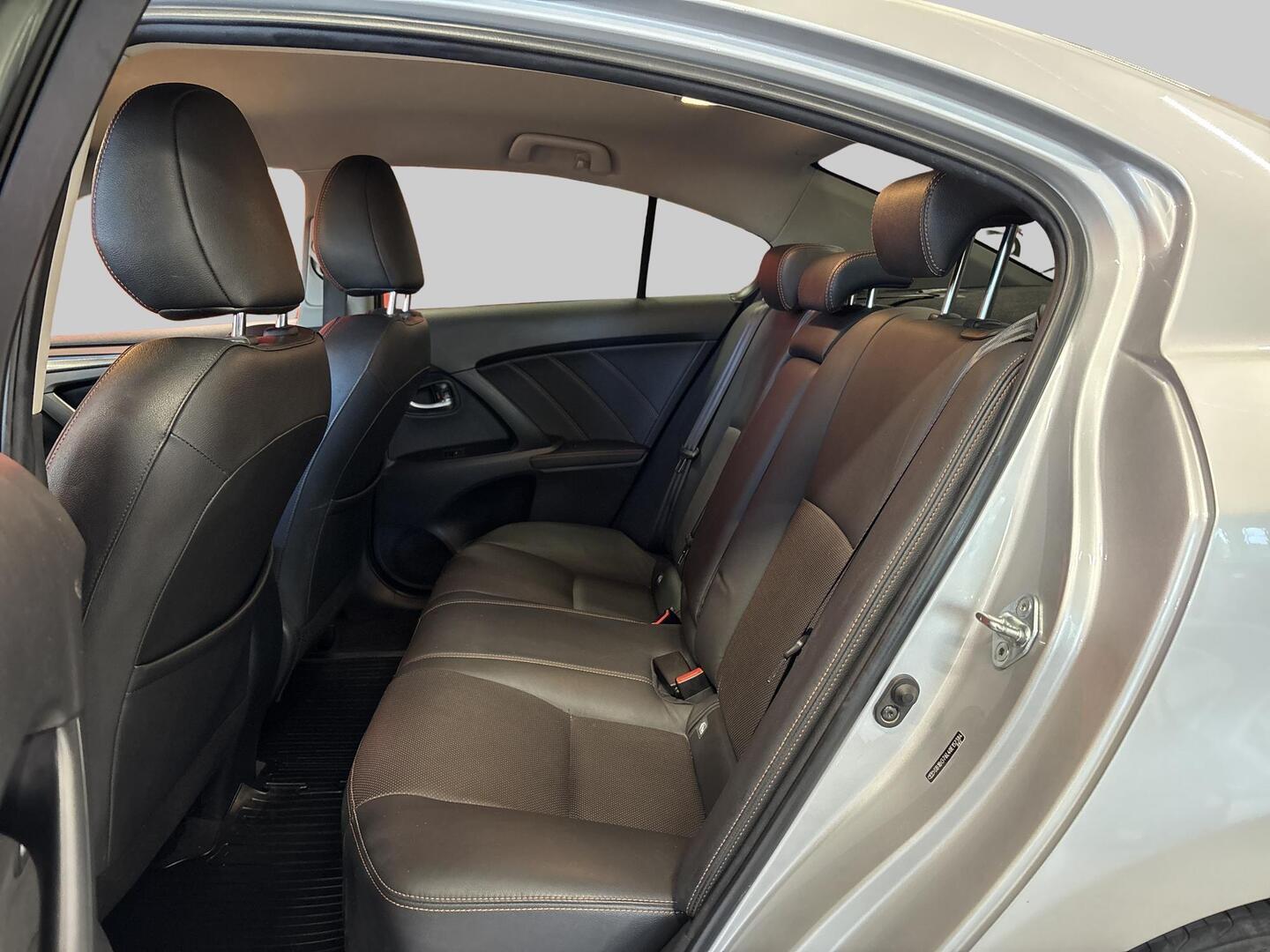 TOYOTA Avensis 2018