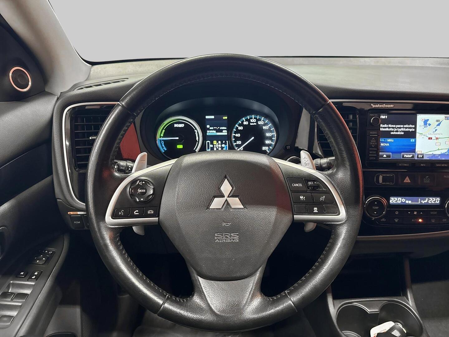 MITSUBISHI Outlander PHEV 2014