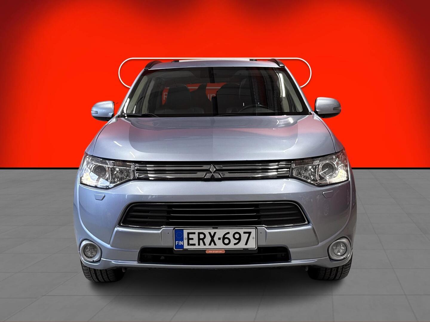 MITSUBISHI Outlander PHEV 2014