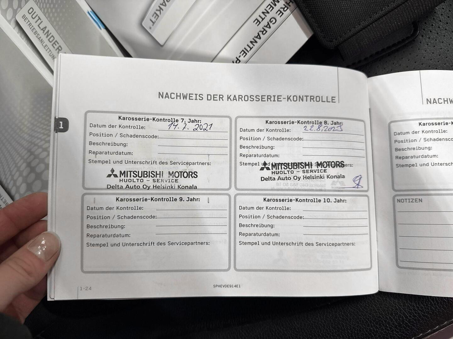 MITSUBISHI Outlander PHEV 2014