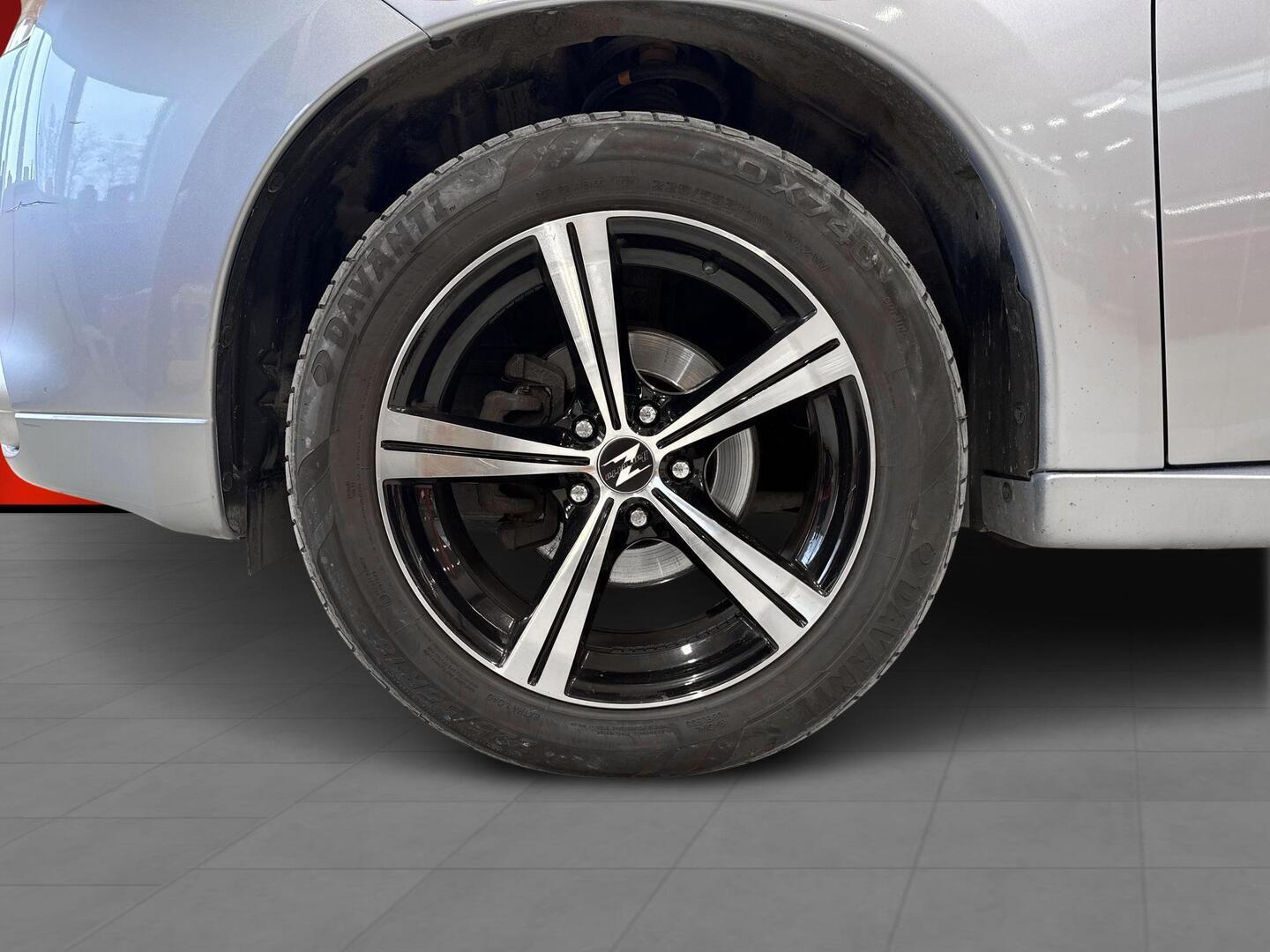 MITSUBISHI Outlander PHEV 2014