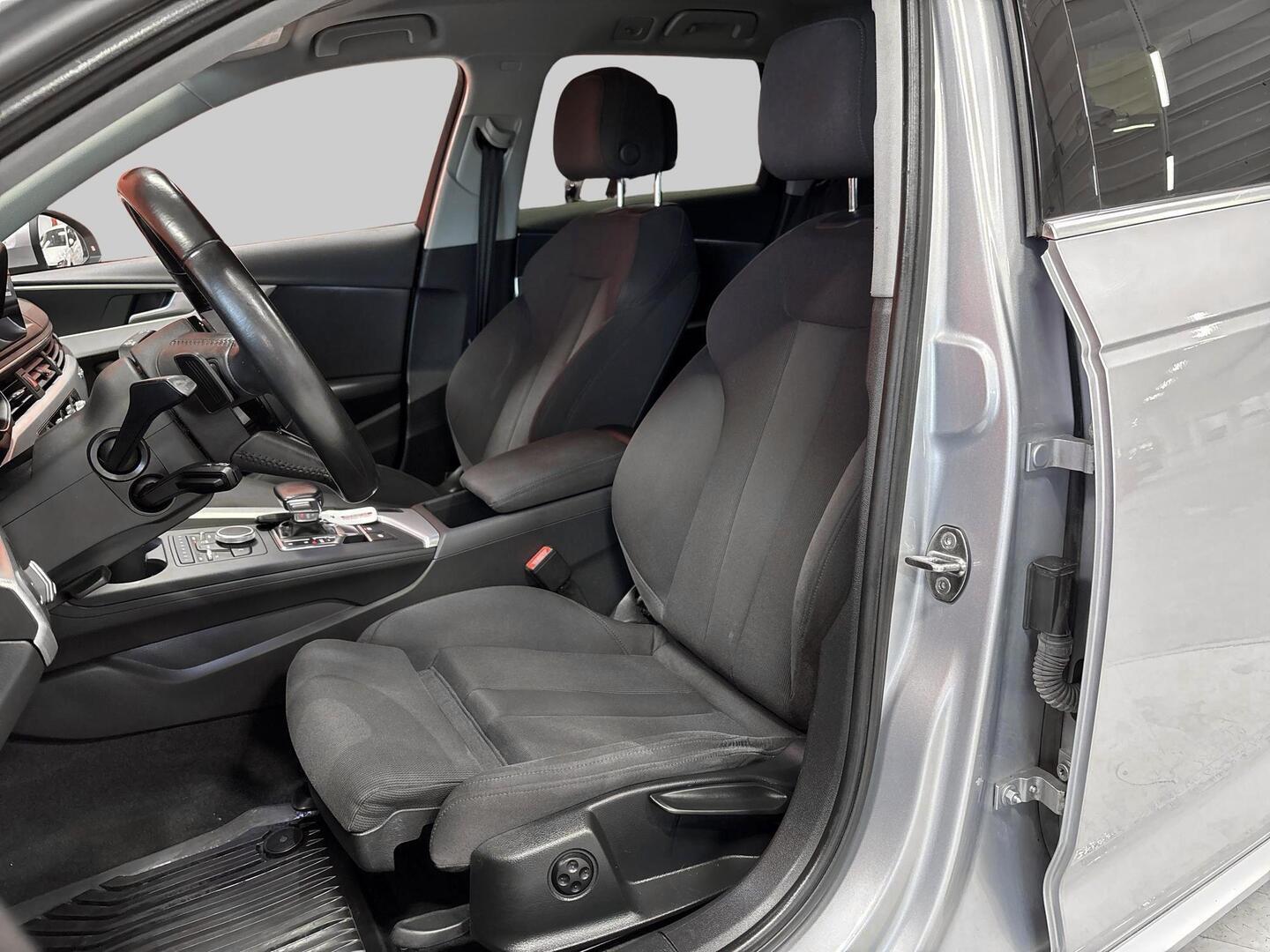 AUDI A4 2016
